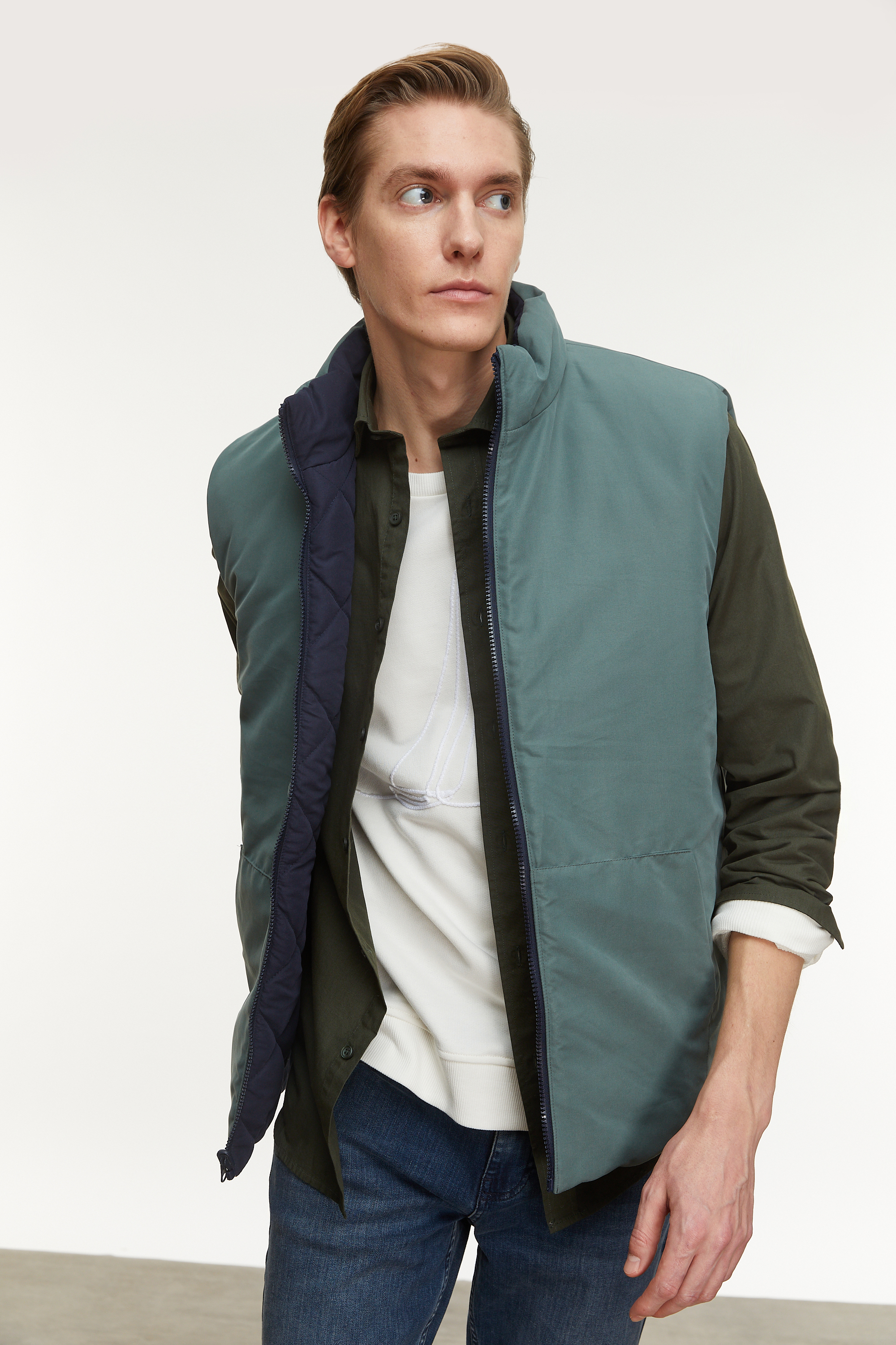 ÇİFT TARAFLI DİK YAKA YELEK