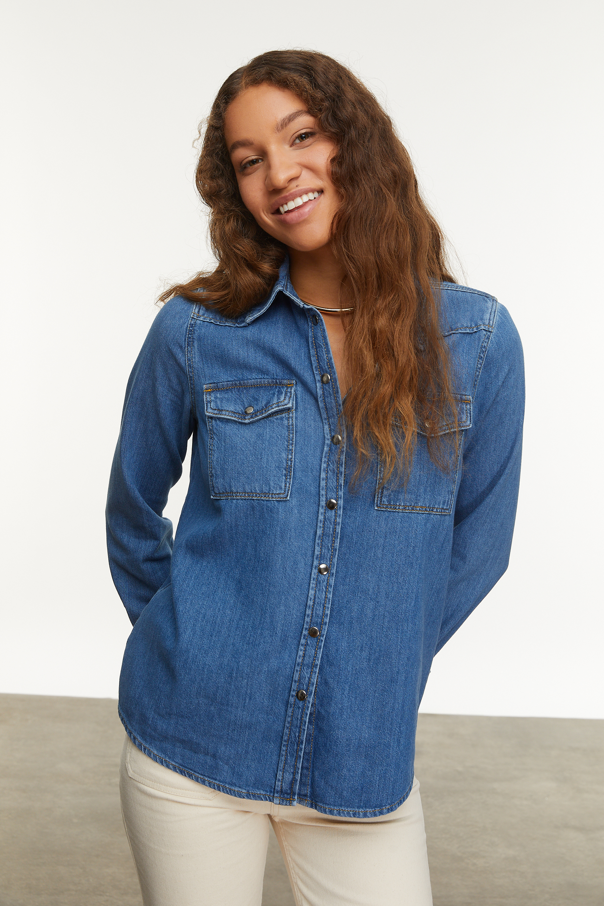 REGULAR FIT JEAN GÖMLEK