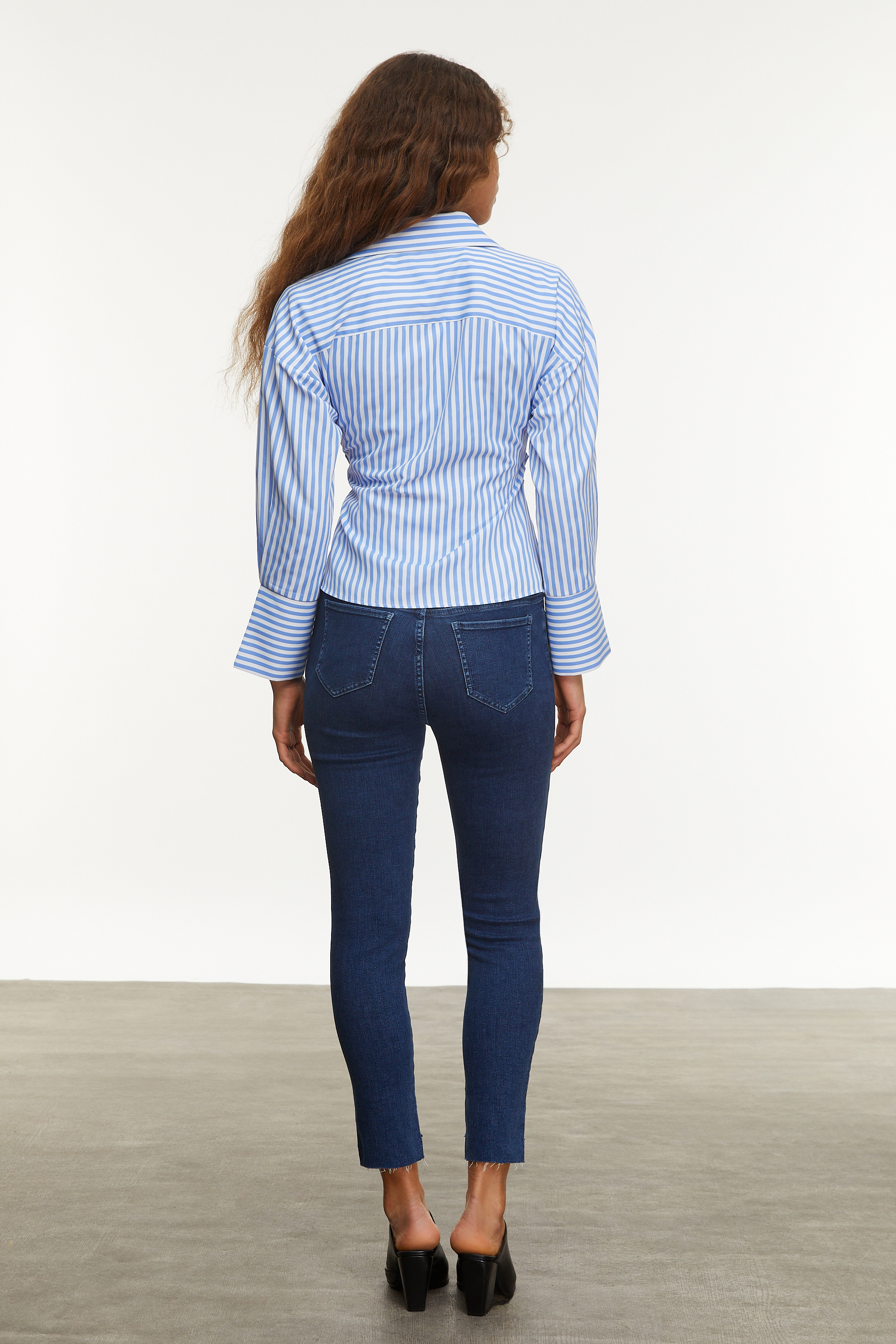 KESİK UÇLU SKINNY FIT JEAN PANTOLON