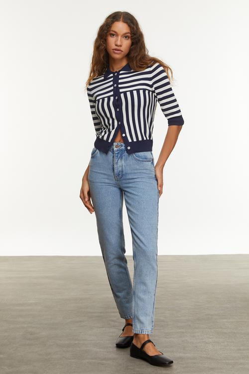  ÇİZGİLİ DÜĞMELİ TRİKO KAZAK