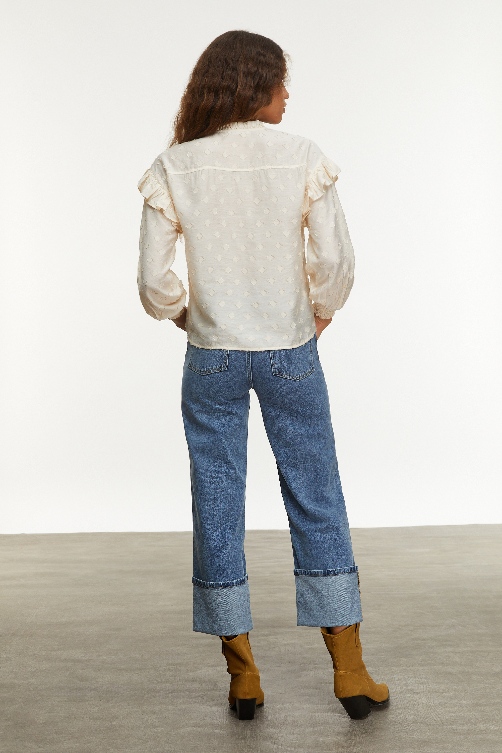 FIRFIR DETAYLI UZUN KOLLU SMART BLUZ