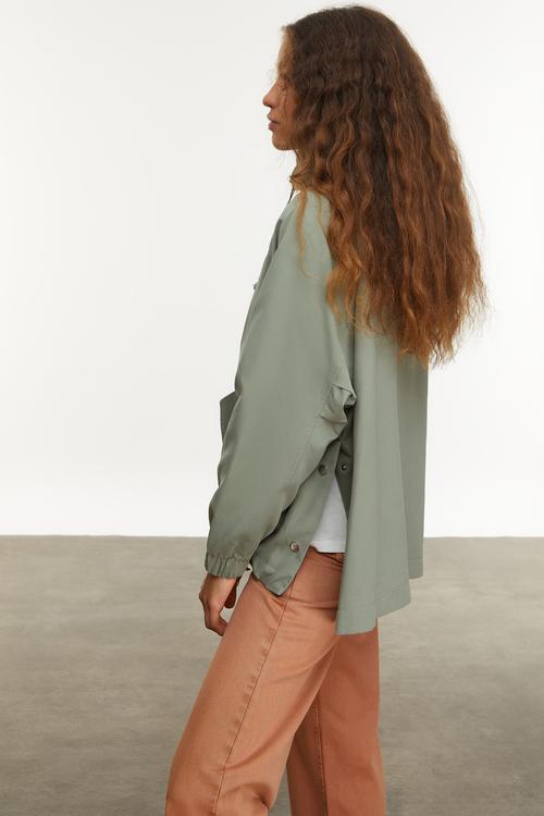  KAPÜŞONLU MONT CEKET