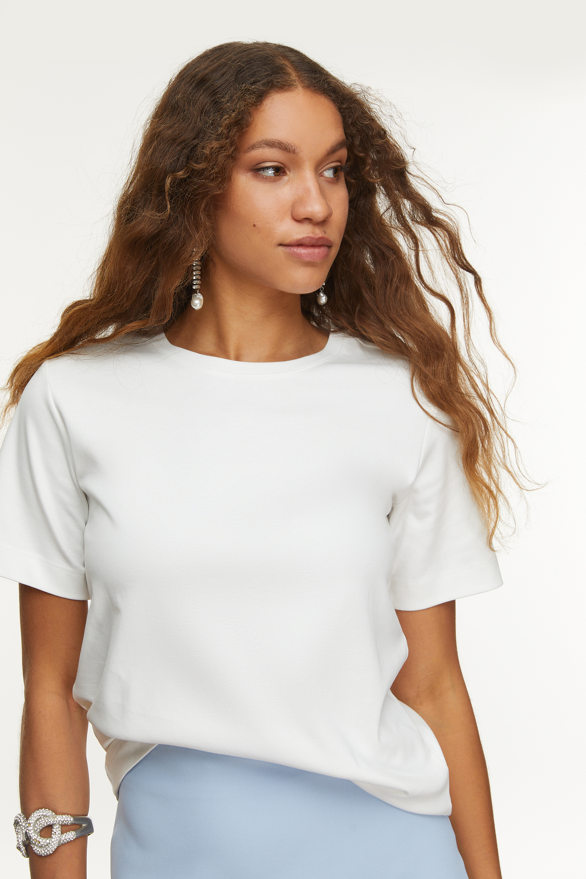 BİSİKLET YAKA KISA KOLLU T-SHIRT