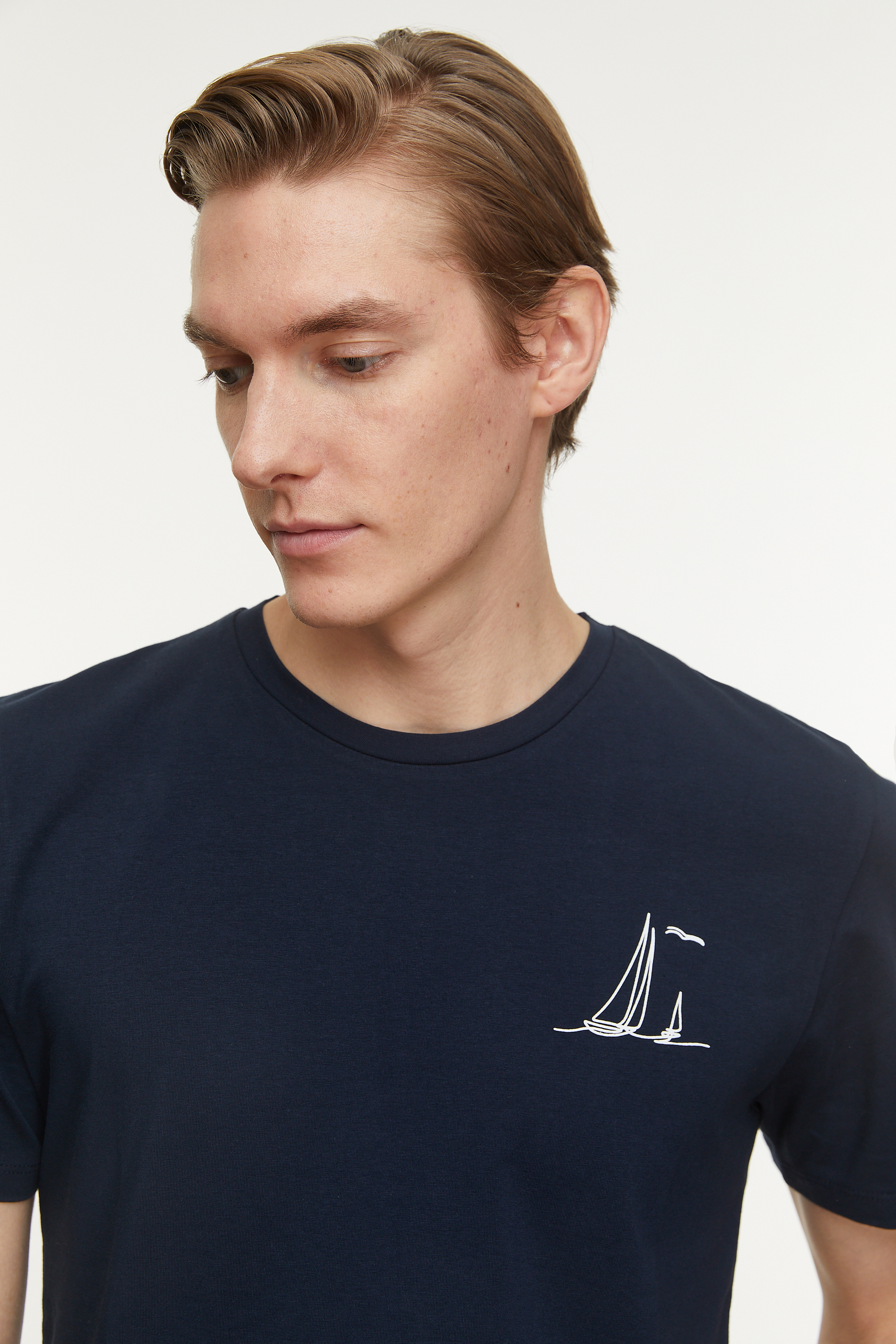 YELKEN BASKILI KISA KOLLU T-SHIRT