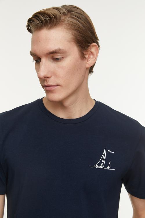  YELKEN BASKILI KISA KOLLU T-SHIRT