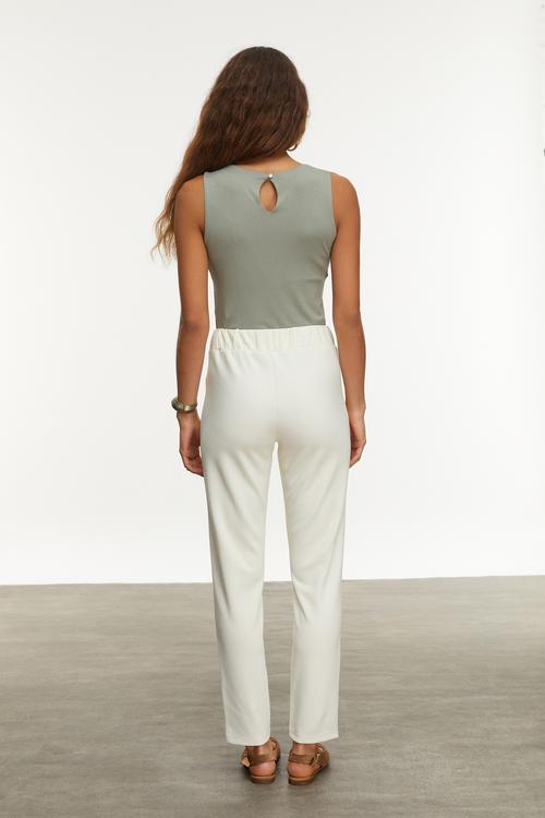  VİSKOZ KARIŞIMLI KOLSUZ BLUZ