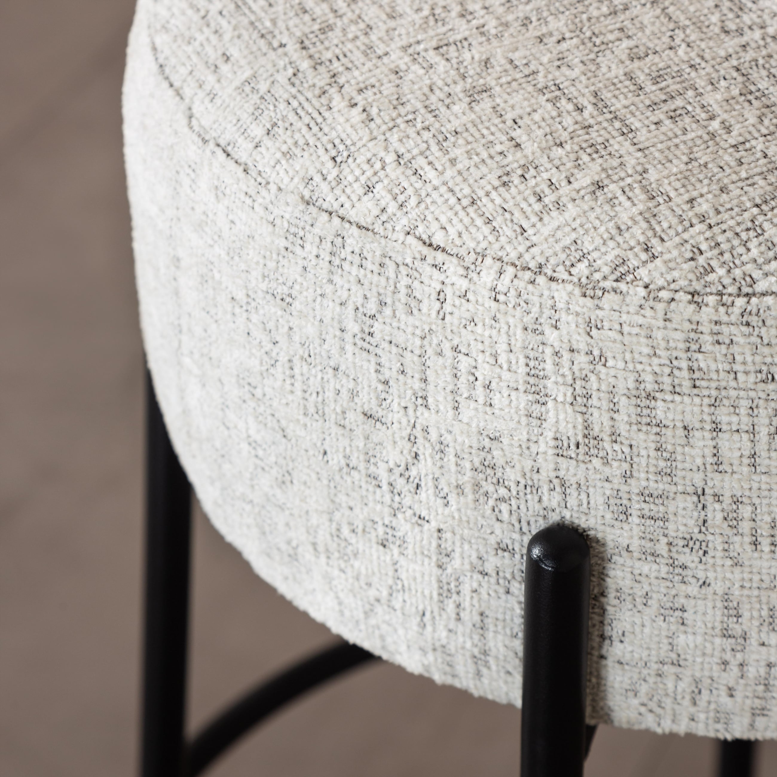 SOTKA KUMAŞ BAR TABURESİ