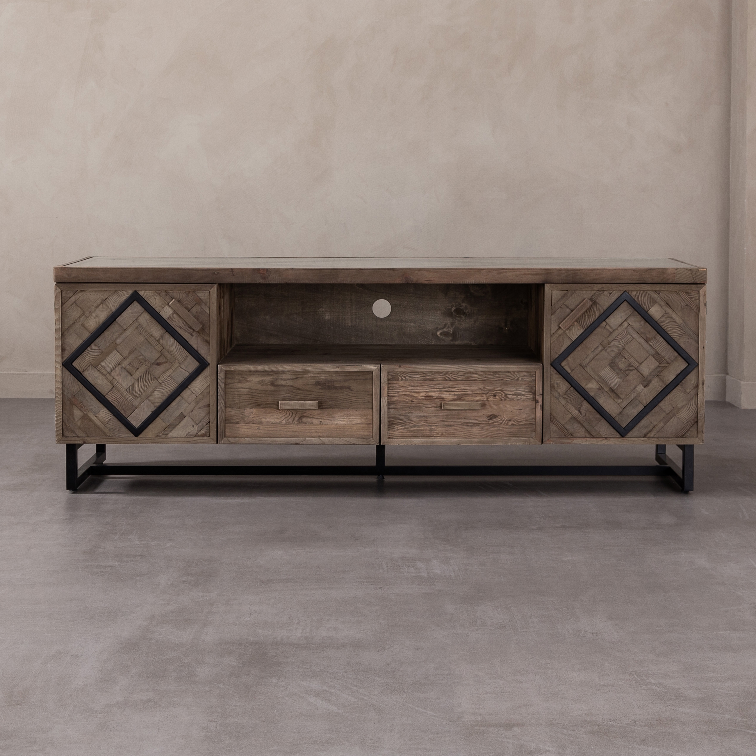 VERTICAL MASİF AHŞAP TV KONSOLU