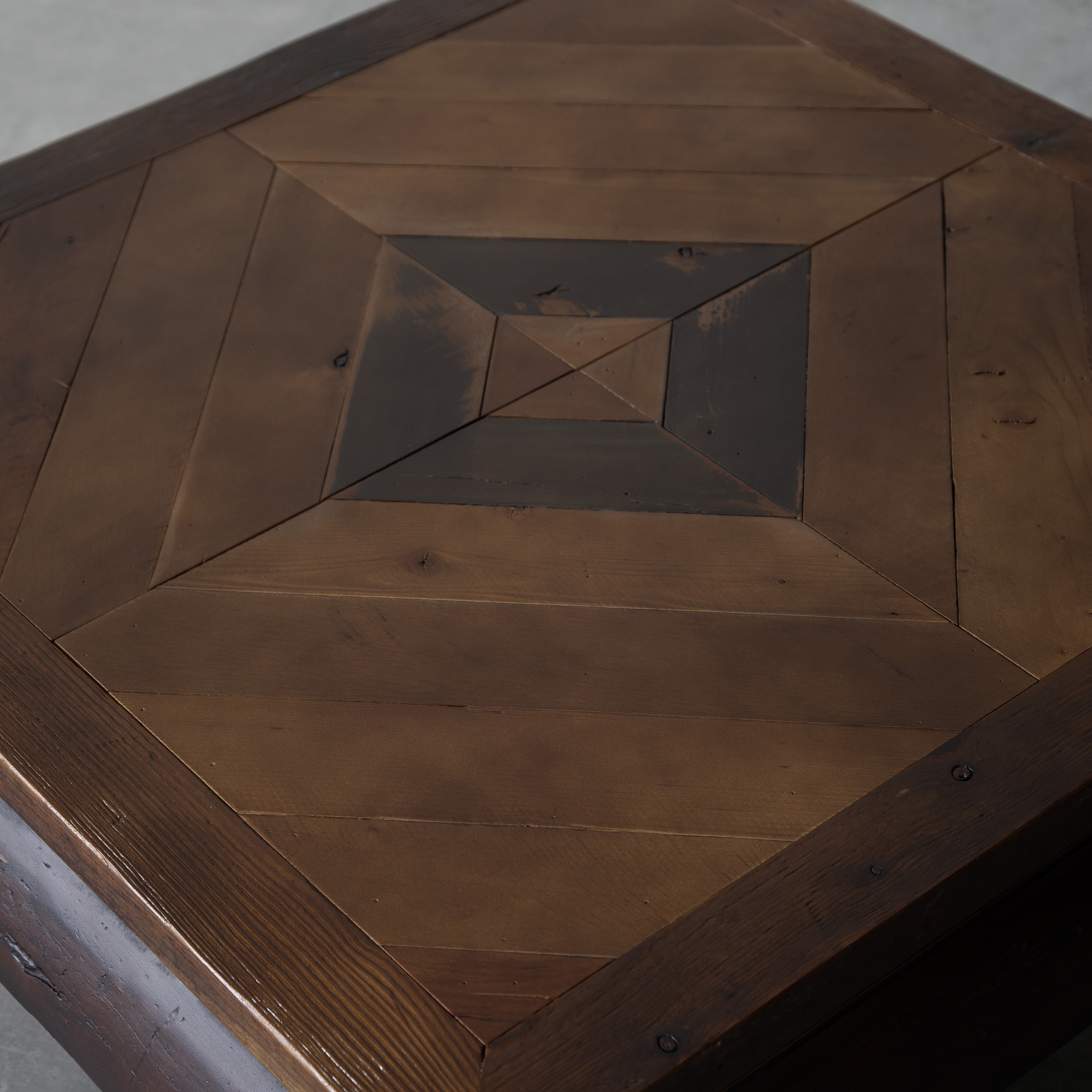 FINN ORTA SEHPA - KÜÇÜK