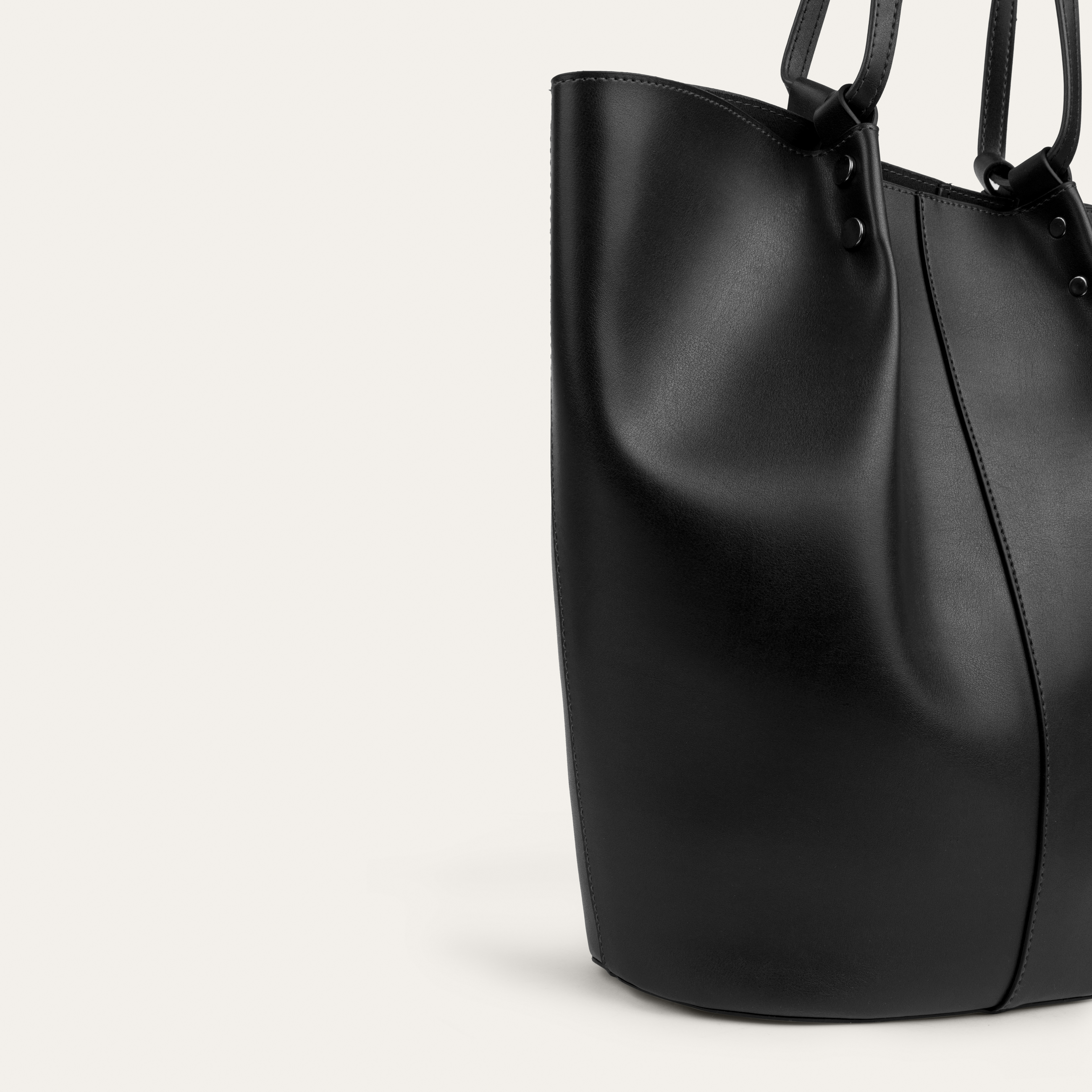 DERİ GÖRÜNÜMLÜ EL ÇANTASI