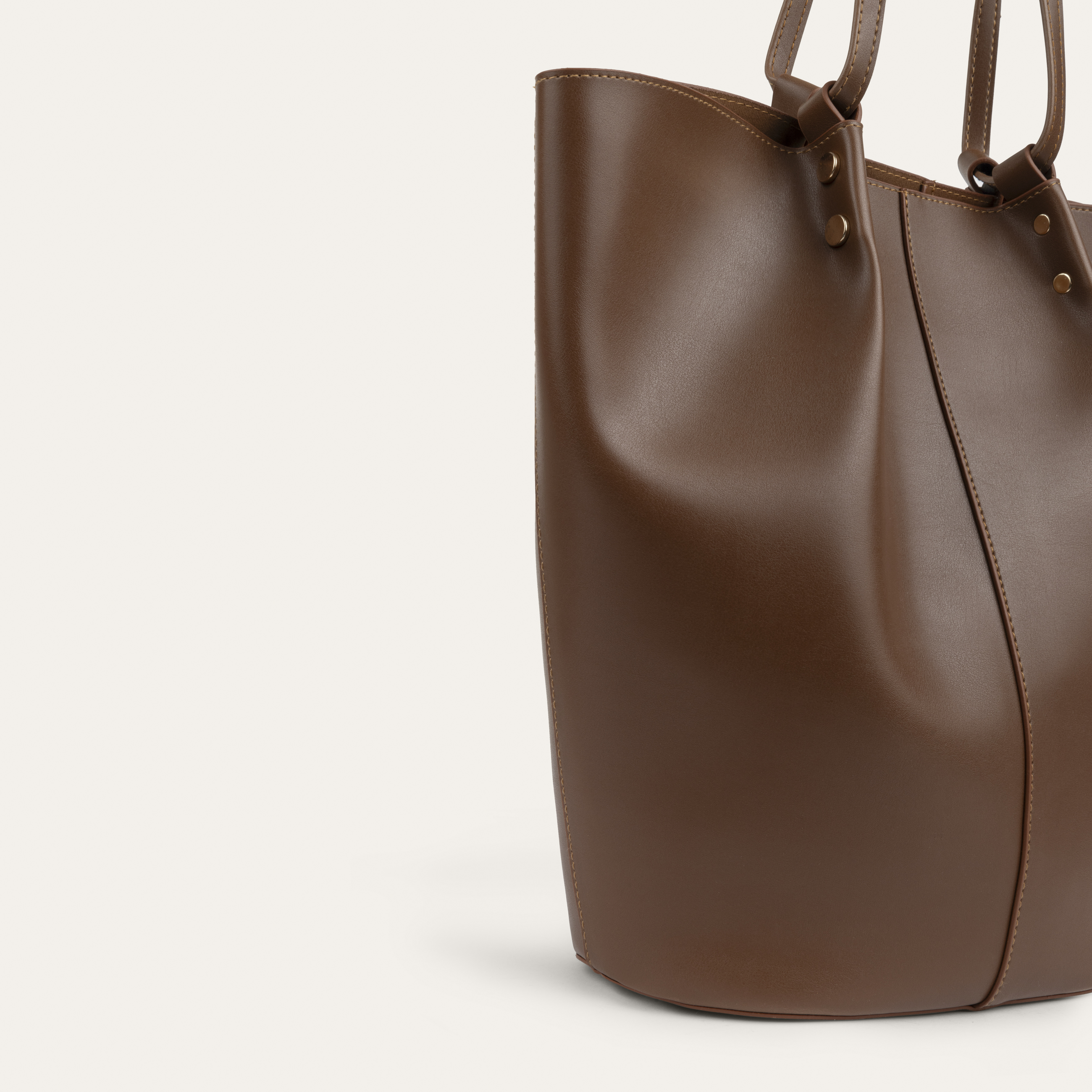 DERİ GÖRÜNÜMLÜ EL ÇANTASI