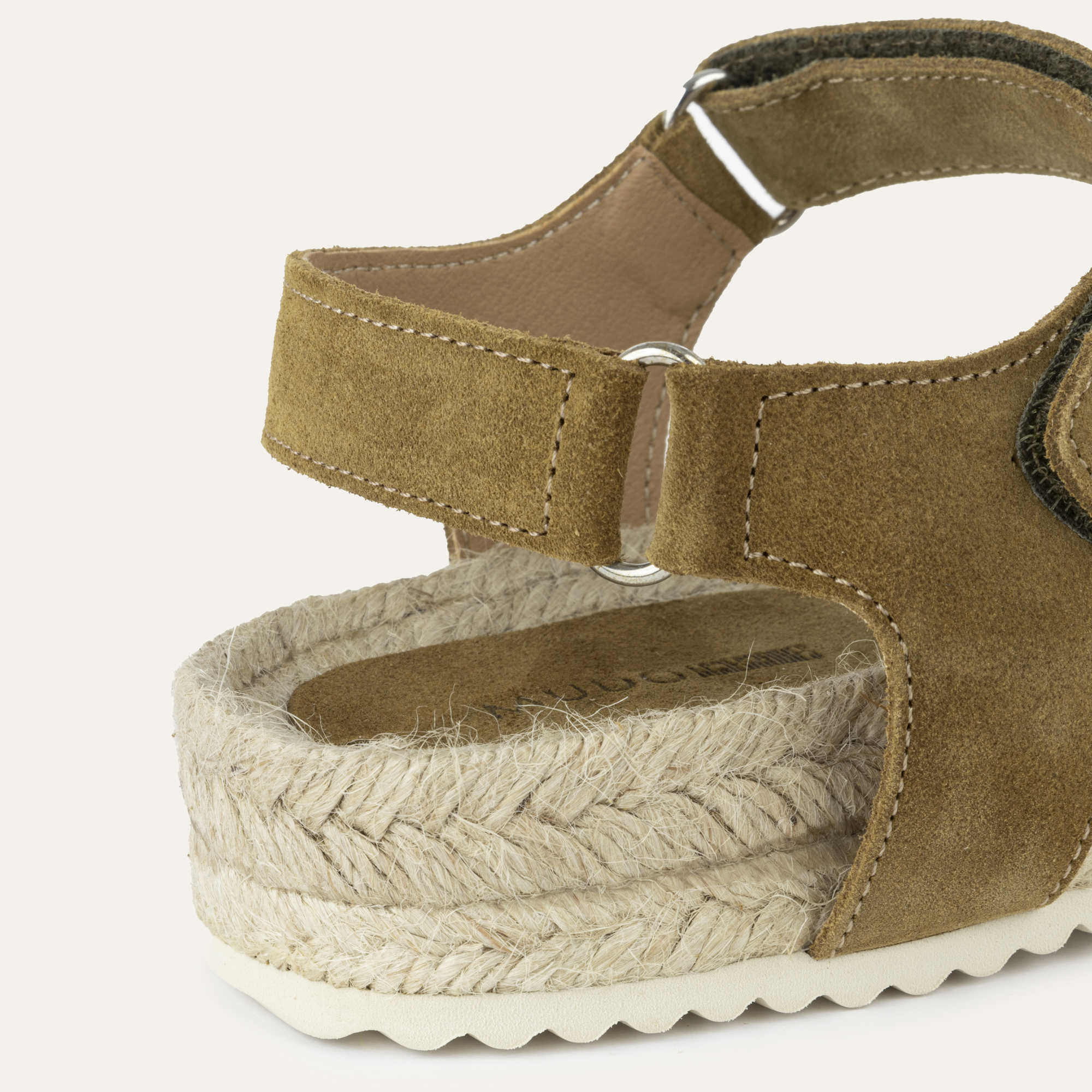 BANTLI SÜET SANDALET