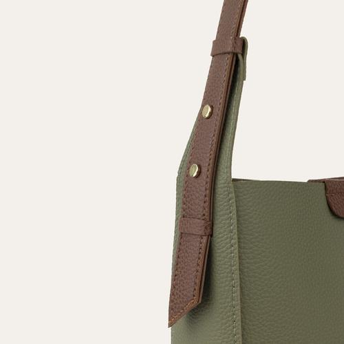  DERİ GÖRÜNÜMLÜ OMUZ ÇANTASI