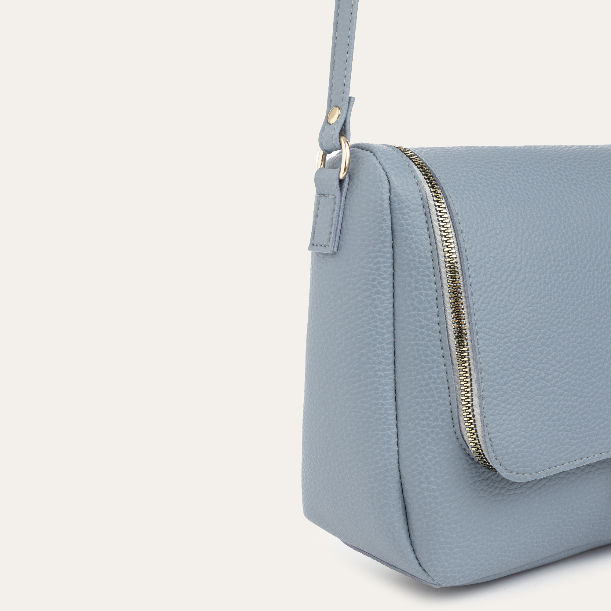 DERİ GÖRÜNÜMLÜ OMUZ ÇANTASI