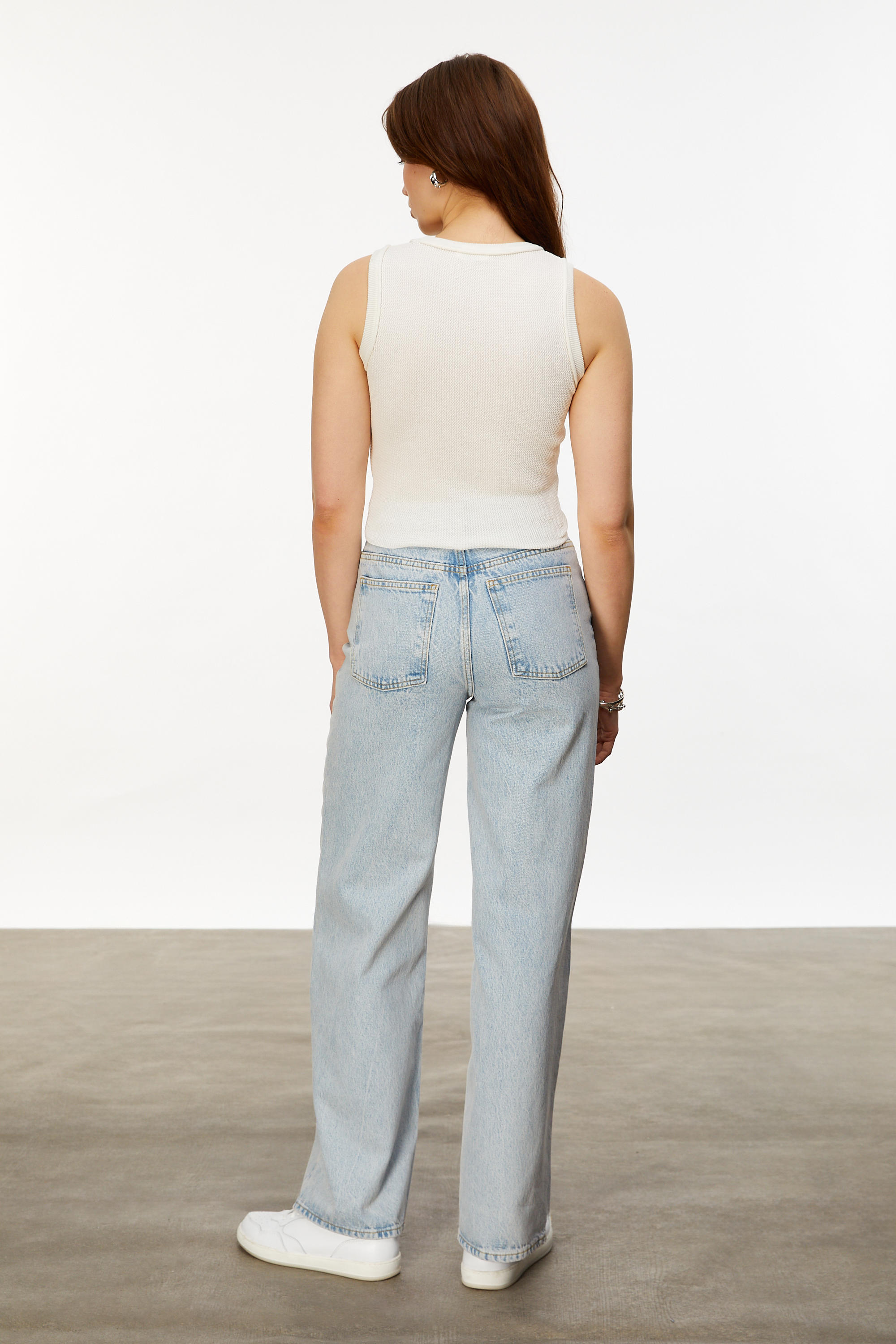 BİSİKLET YAKA KOLSUZ TRİKO