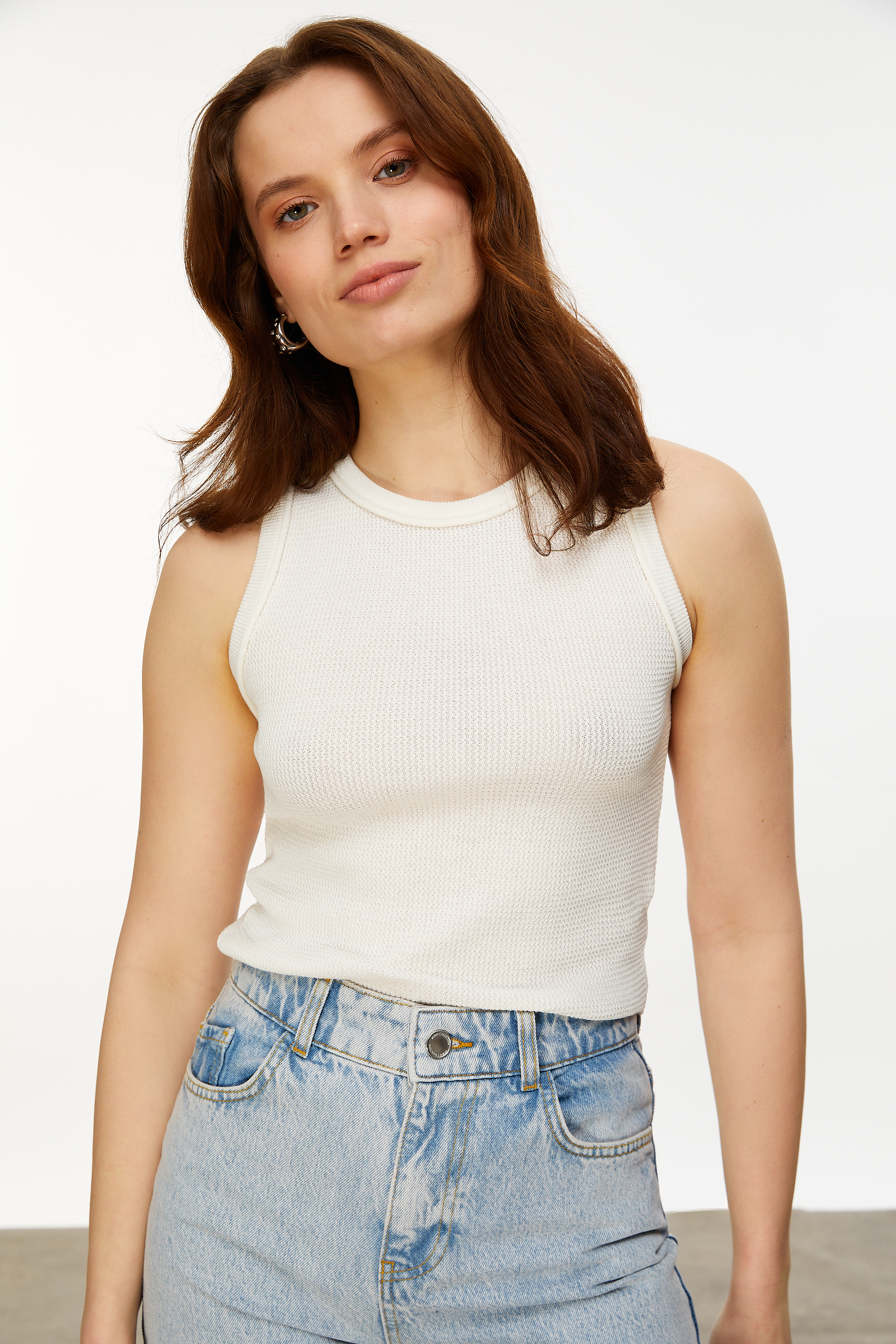 BİSİKLET YAKA KOLSUZ TRİKO