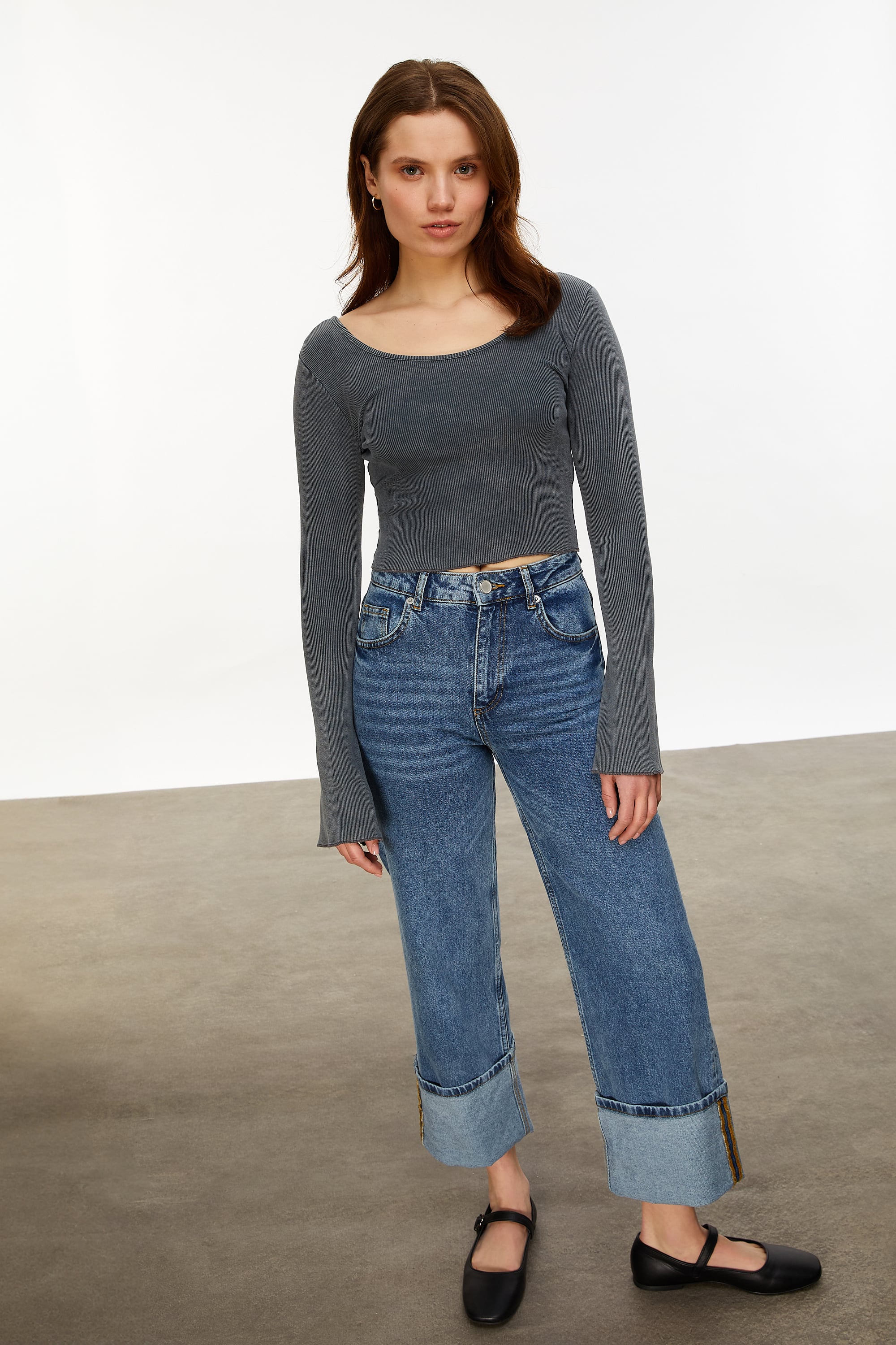 FİTİLLİ AÇIK YAKA UZUN KOLLU T-SHIRT