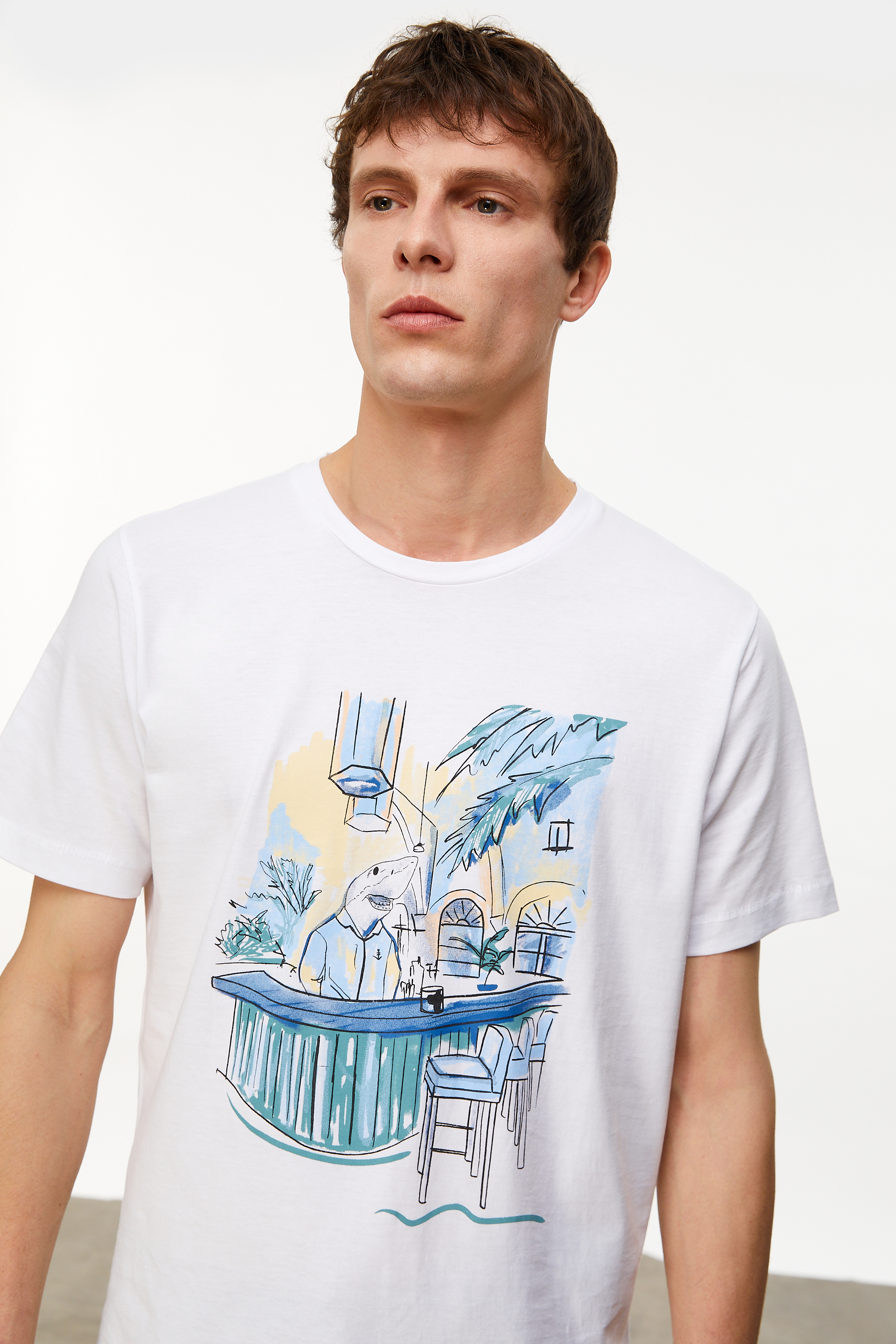 Erkek Beyaz Baskılı Bisiklet Yaka Kısa Kollu T-Shirt