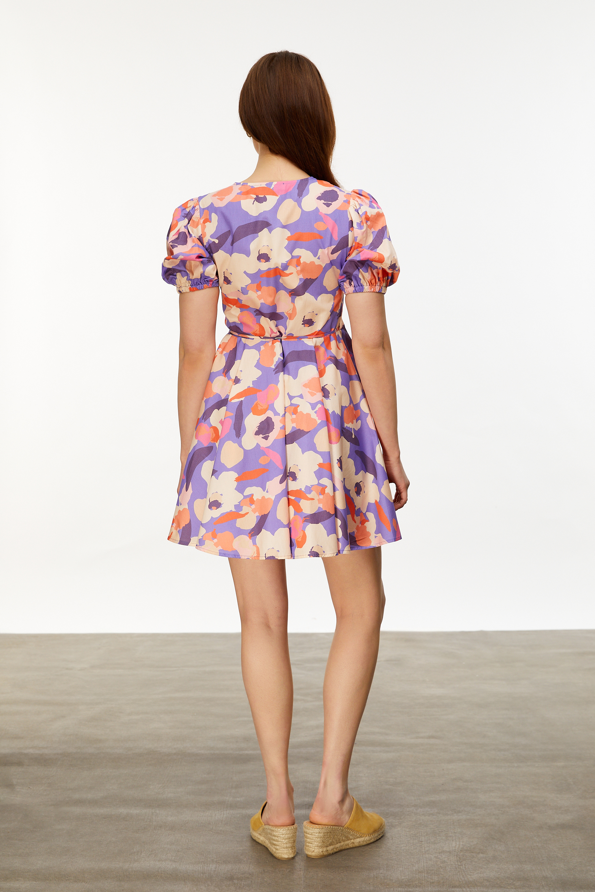 ÇİÇEK DESENLİ MİNİ KRUVAZE ELBİSE