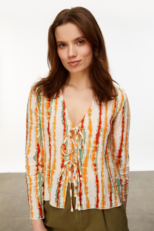  BAĞLAMA DETAYLI PİLİSELİ BLUZ