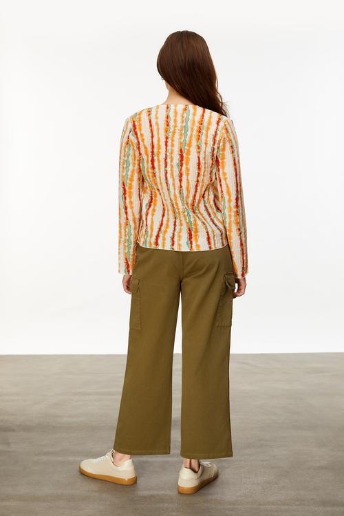  BAĞLAMA DETAYLI PİLİSELİ BLUZ