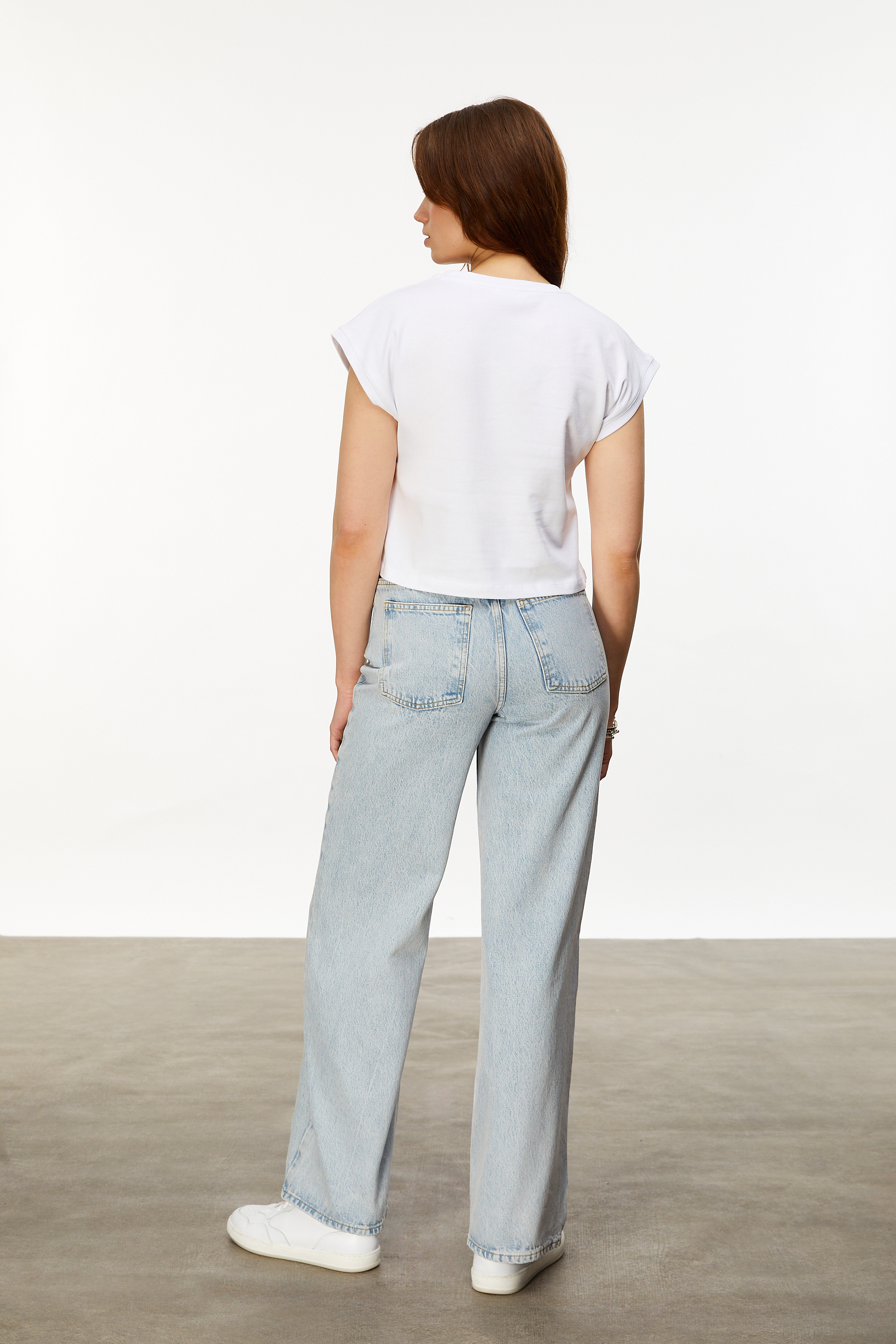 BİSİKLET YAKA CROP T-SHIRT