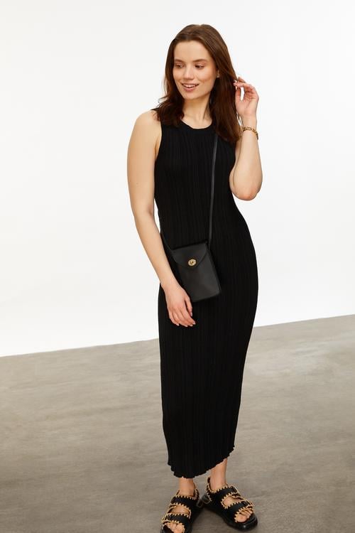  FİTİLLİ KOLSUZ MİDİ TRİKO ELBİSE