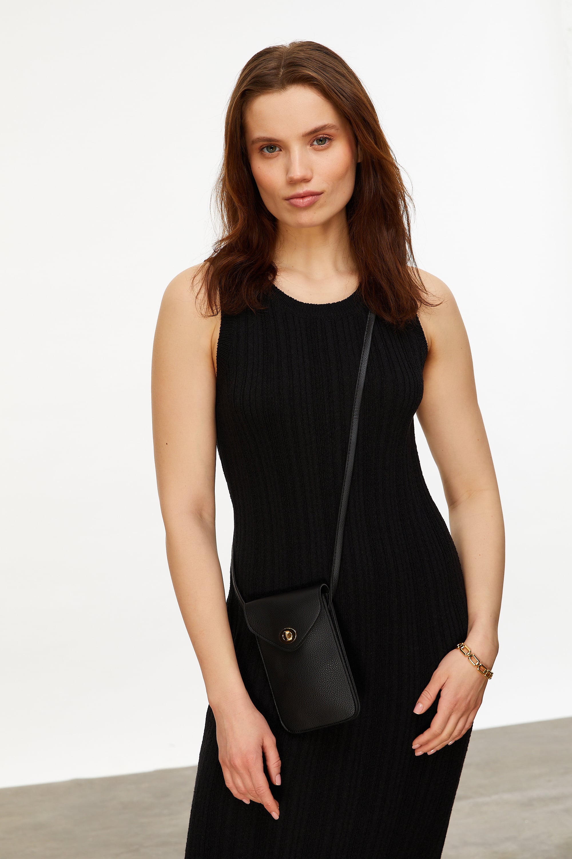 FİTİLLİ KOLSUZ MİDİ TRİKO ELBİSE