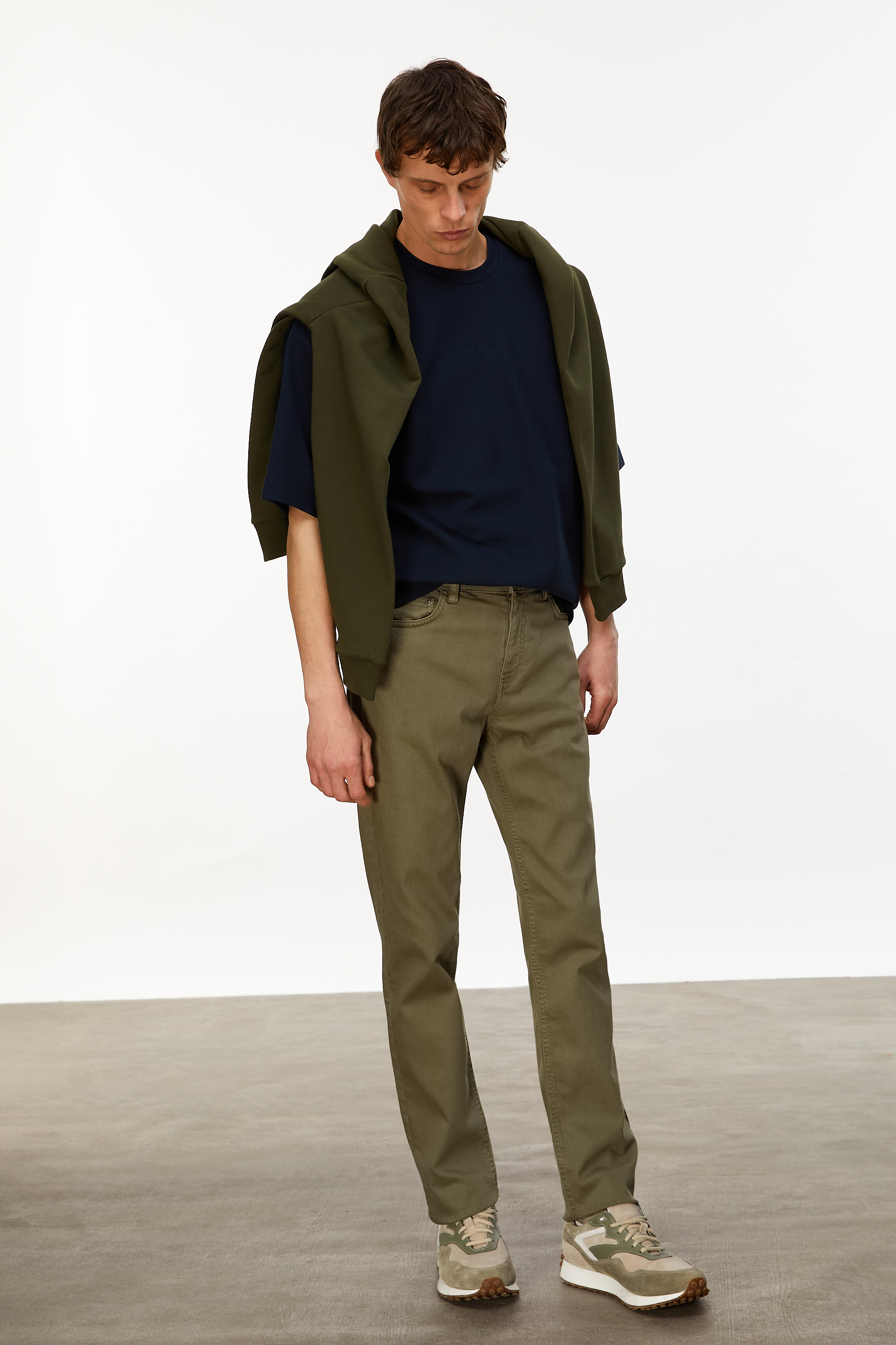 BİSİKLET YAKA KISA KOLLU OVERSIZE T-SHIRT