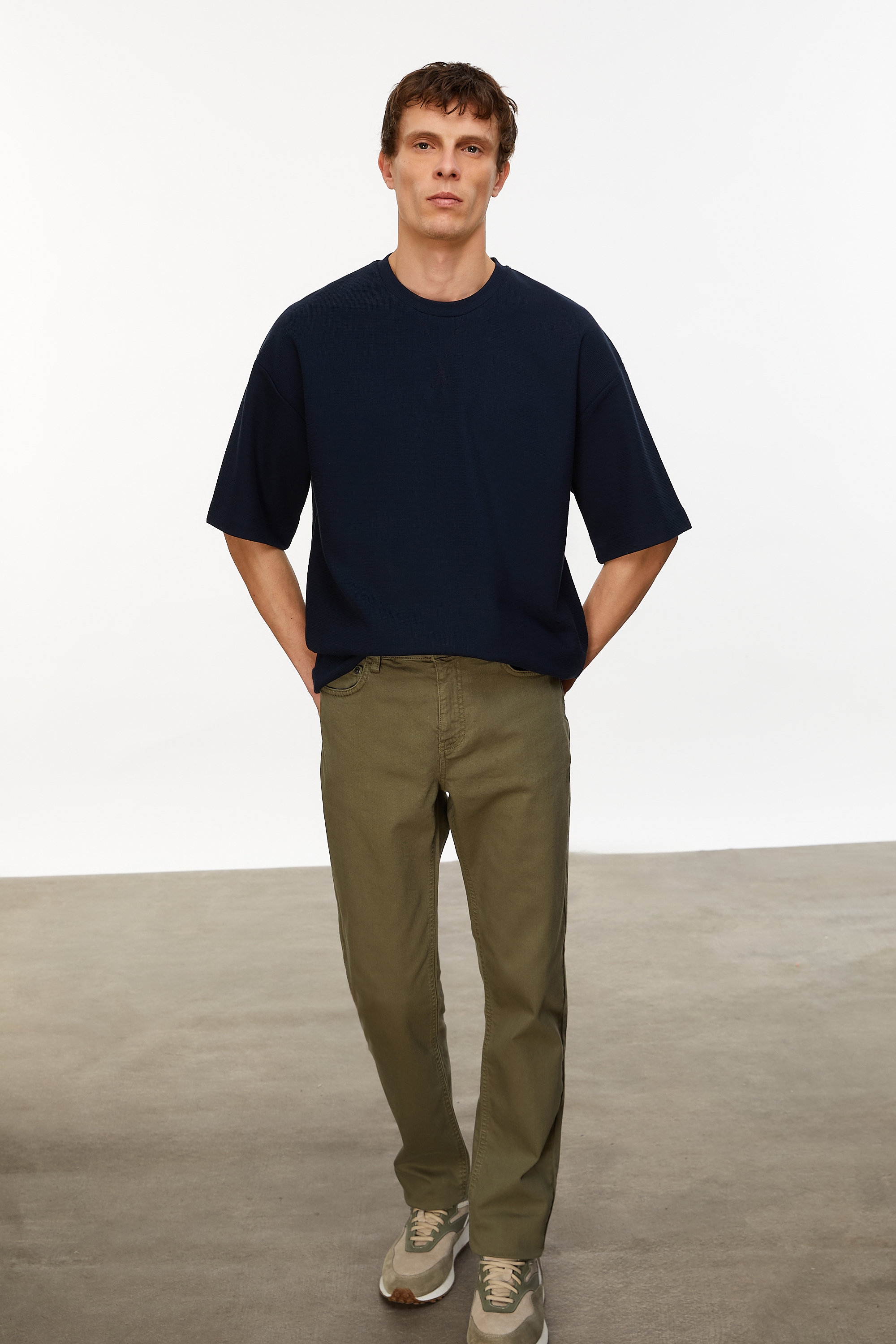 BİSİKLET YAKA KISA KOLLU OVERSIZE T-SHIRT