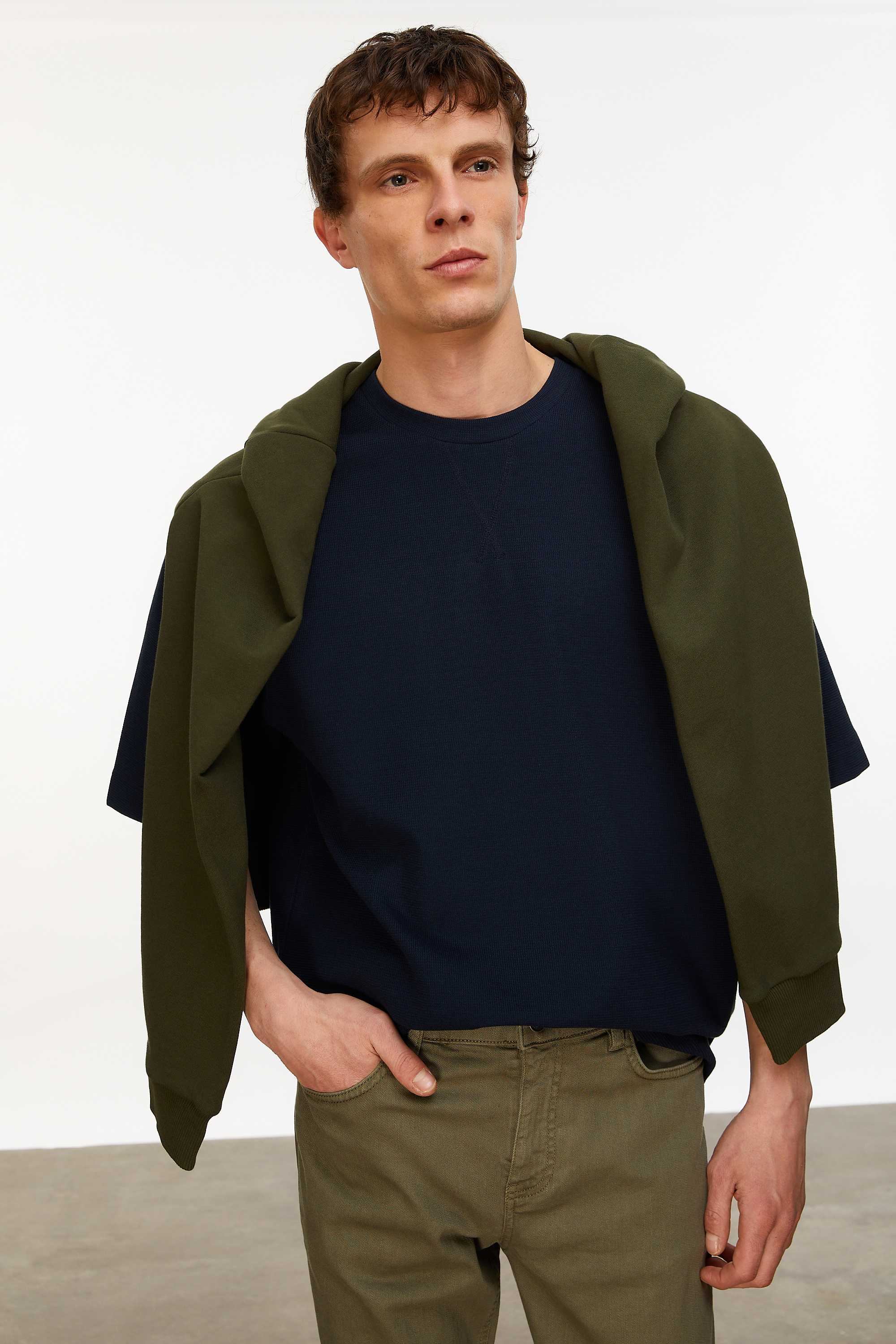 BİSİKLET YAKA KISA KOLLU OVERSIZE T-SHIRT