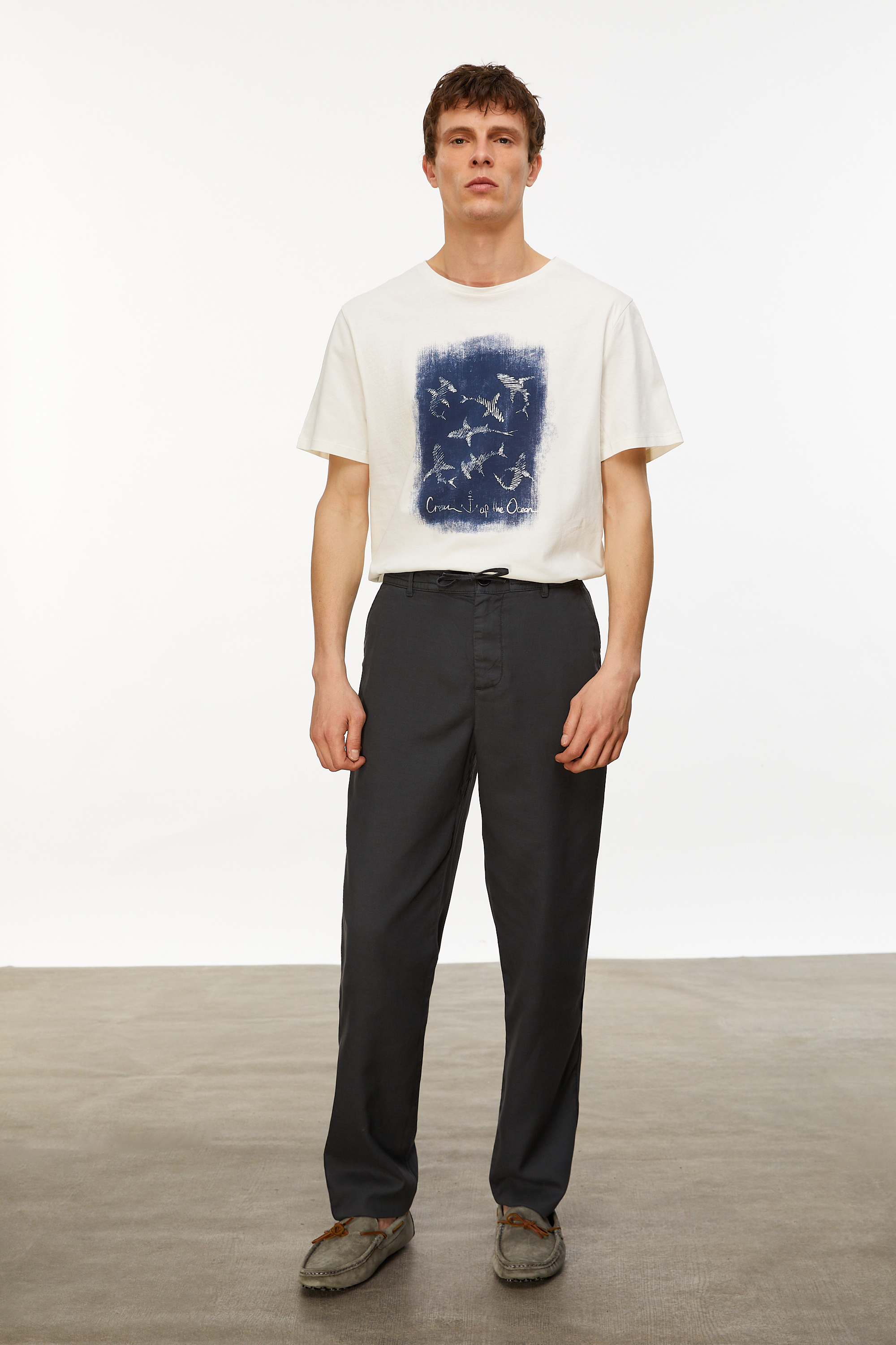 BASKILI BİSİKLET YAKA KISA KOLLU T-SHIRT