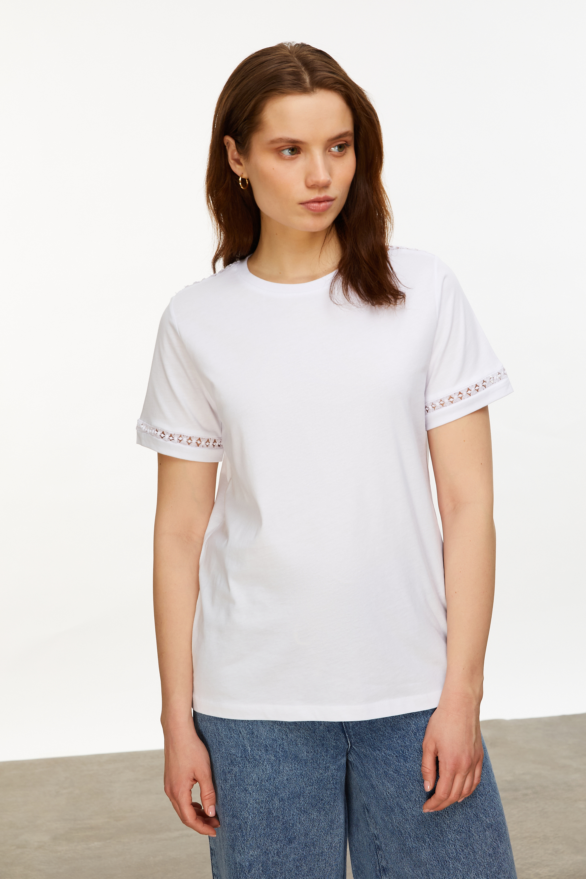 BİSİKLET YAKA KISA KOLLU T-SHIRT