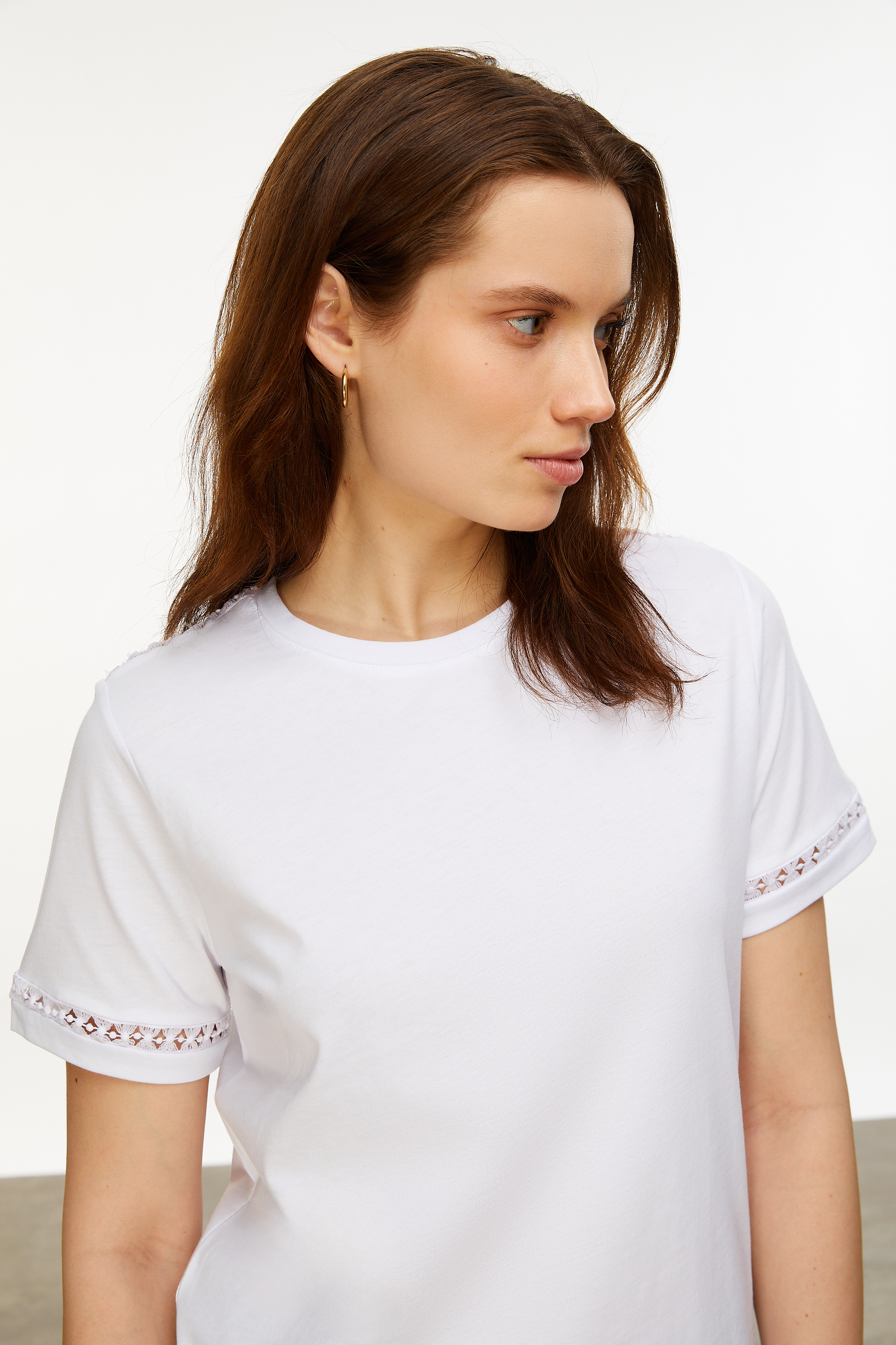 BİSİKLET YAKA KISA KOLLU T-SHIRT