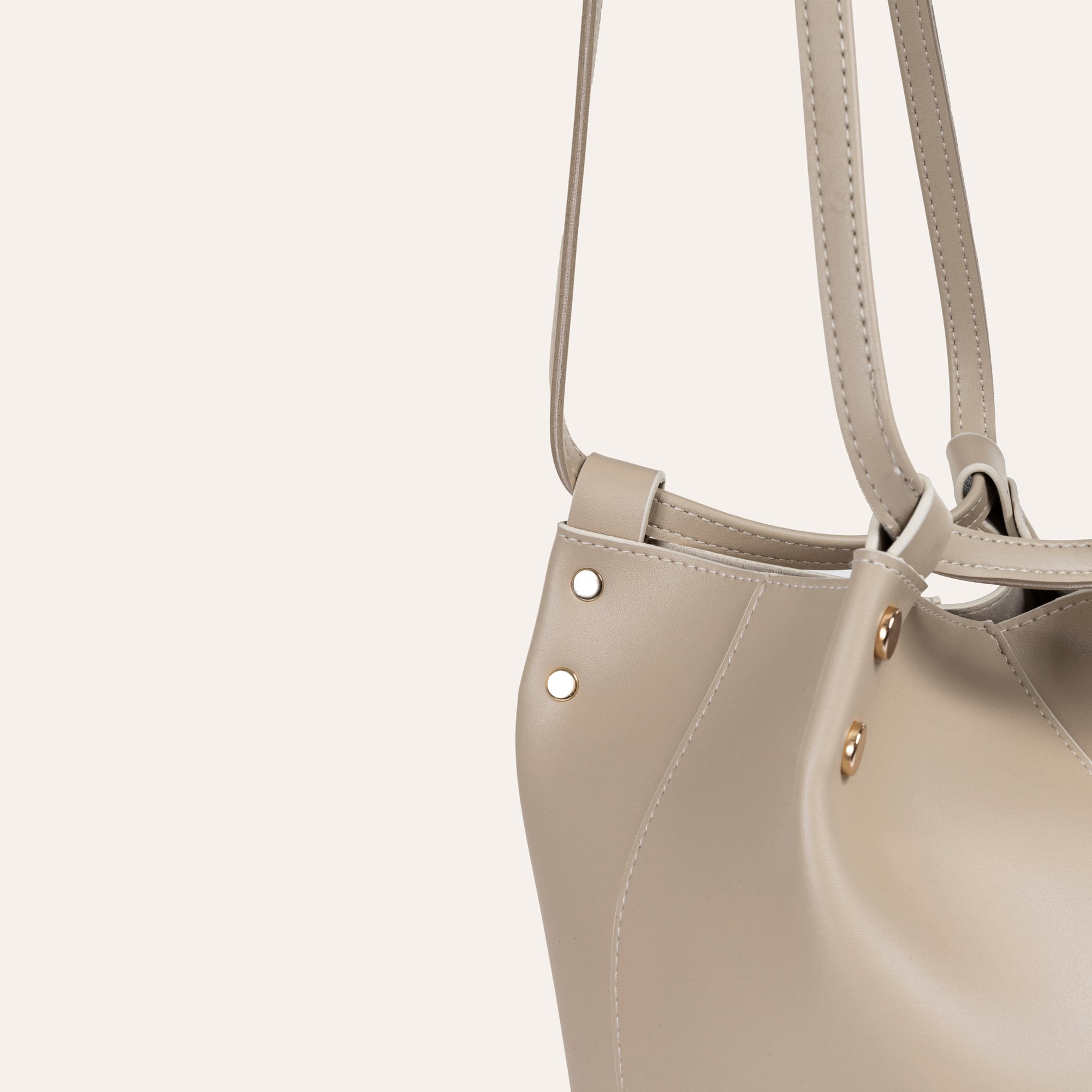 DERİ GÖRÜNÜMLÜ EL ÇANTASI