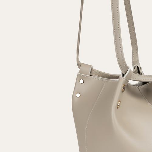  DERİ GÖRÜNÜMLÜ EL ÇANTASI