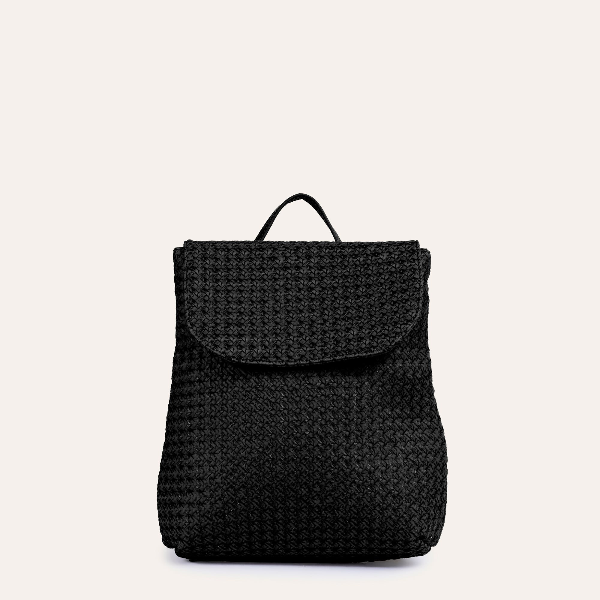 DERİ GÖRÜNÜMLÜ ÖRGÜ SIRT ÇANTASI