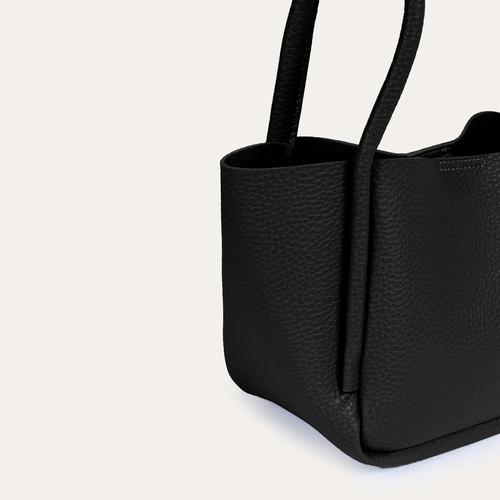  DERİ GÖRÜNÜMLÜ OMUZ ÇANTASI