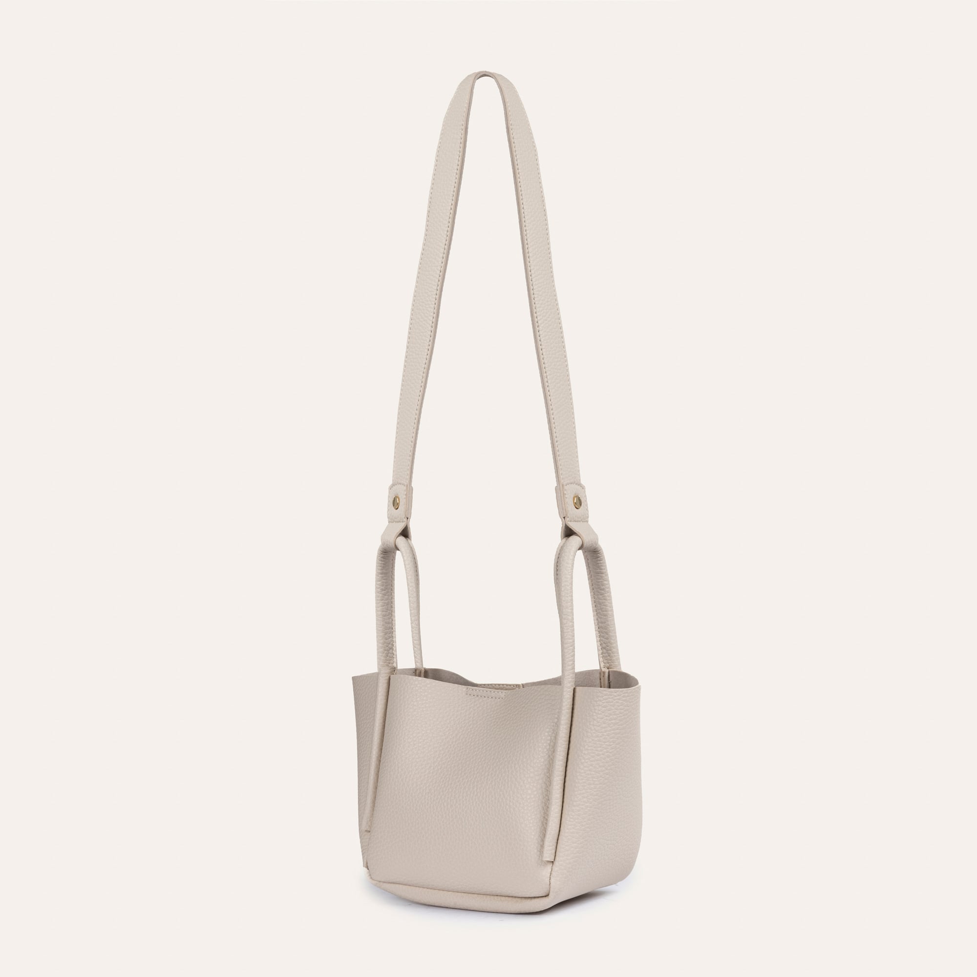 DERİ GÖRÜNÜMLÜ OMUZ ÇANTASI