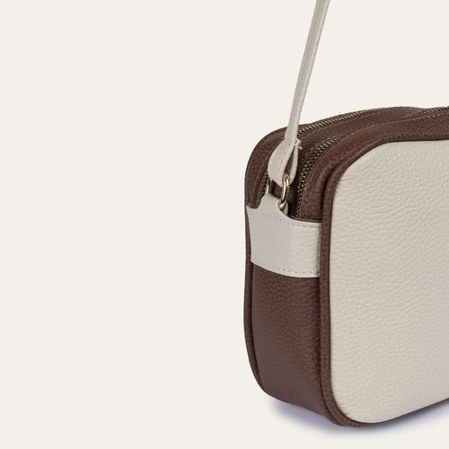  DERİ GÖRÜNÜMLÜ OMUZ ÇANTASI