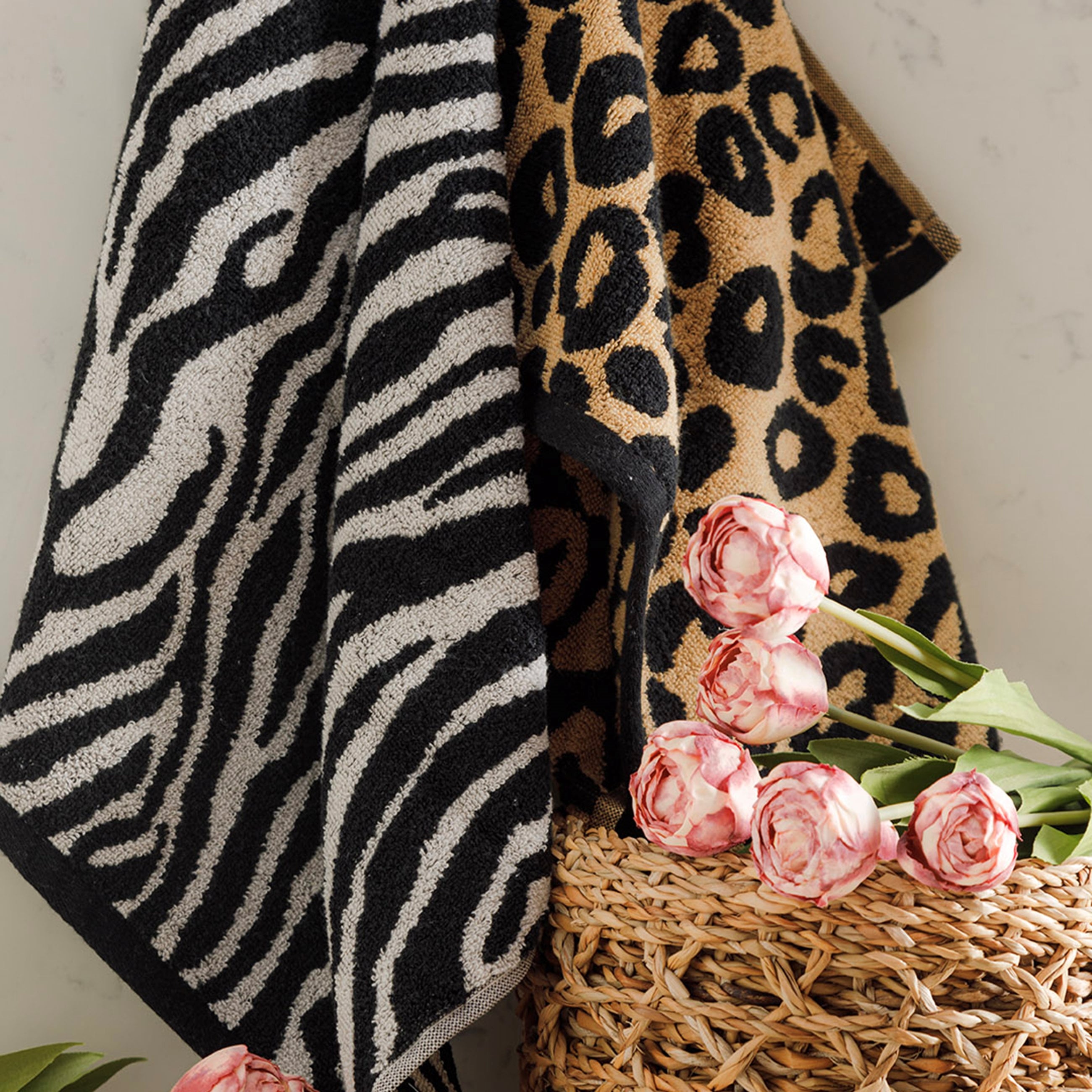 BENEDICT LEOPAR YÜZ HAVLUSU BEJ 50X80