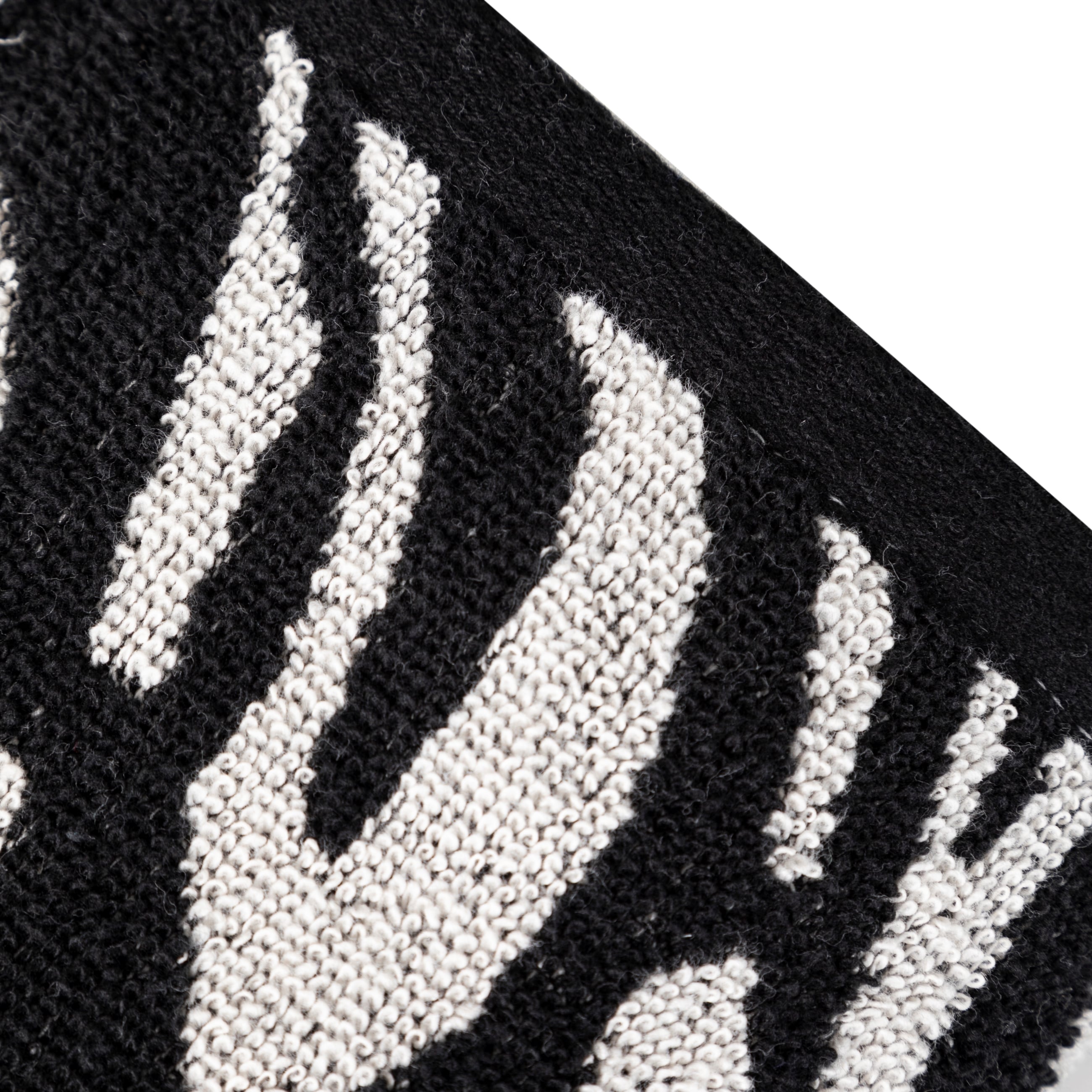 BENEDICT ZEBRA EL HAVLUSU 30X50