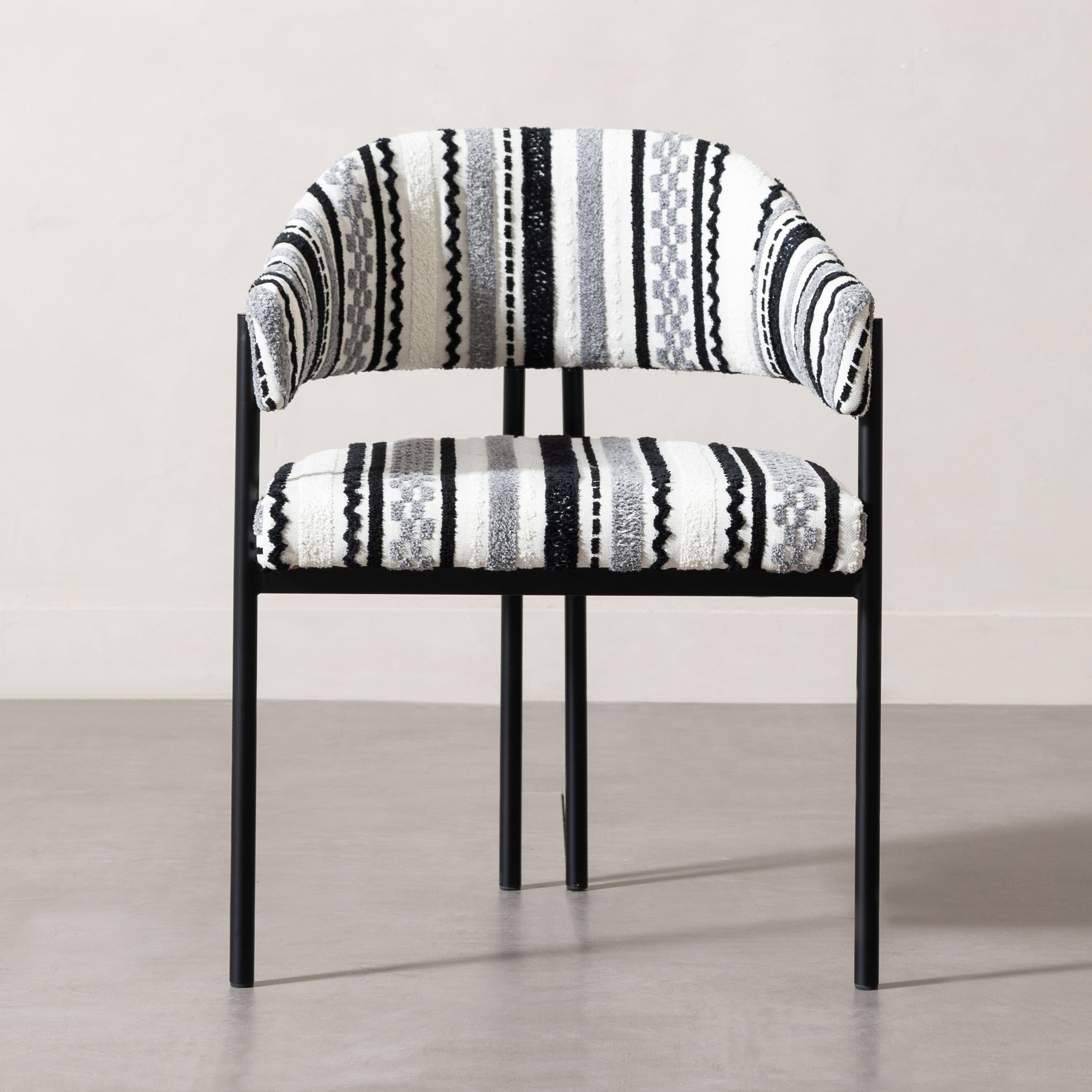 PAROS SANDALYE SİYAH DESENLİ