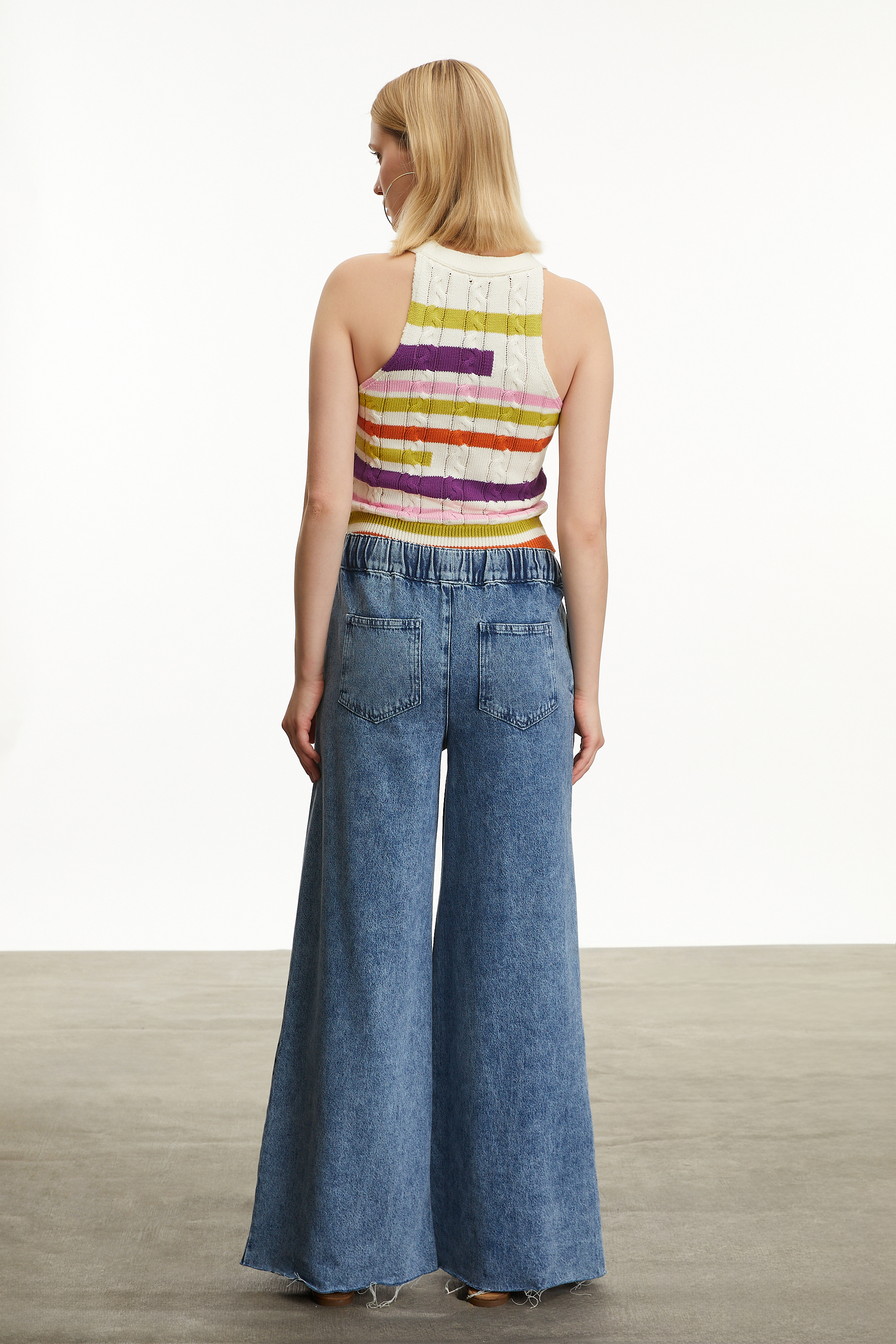 ÇİZGİLİ KOLSUZ TRİKO BLUZ