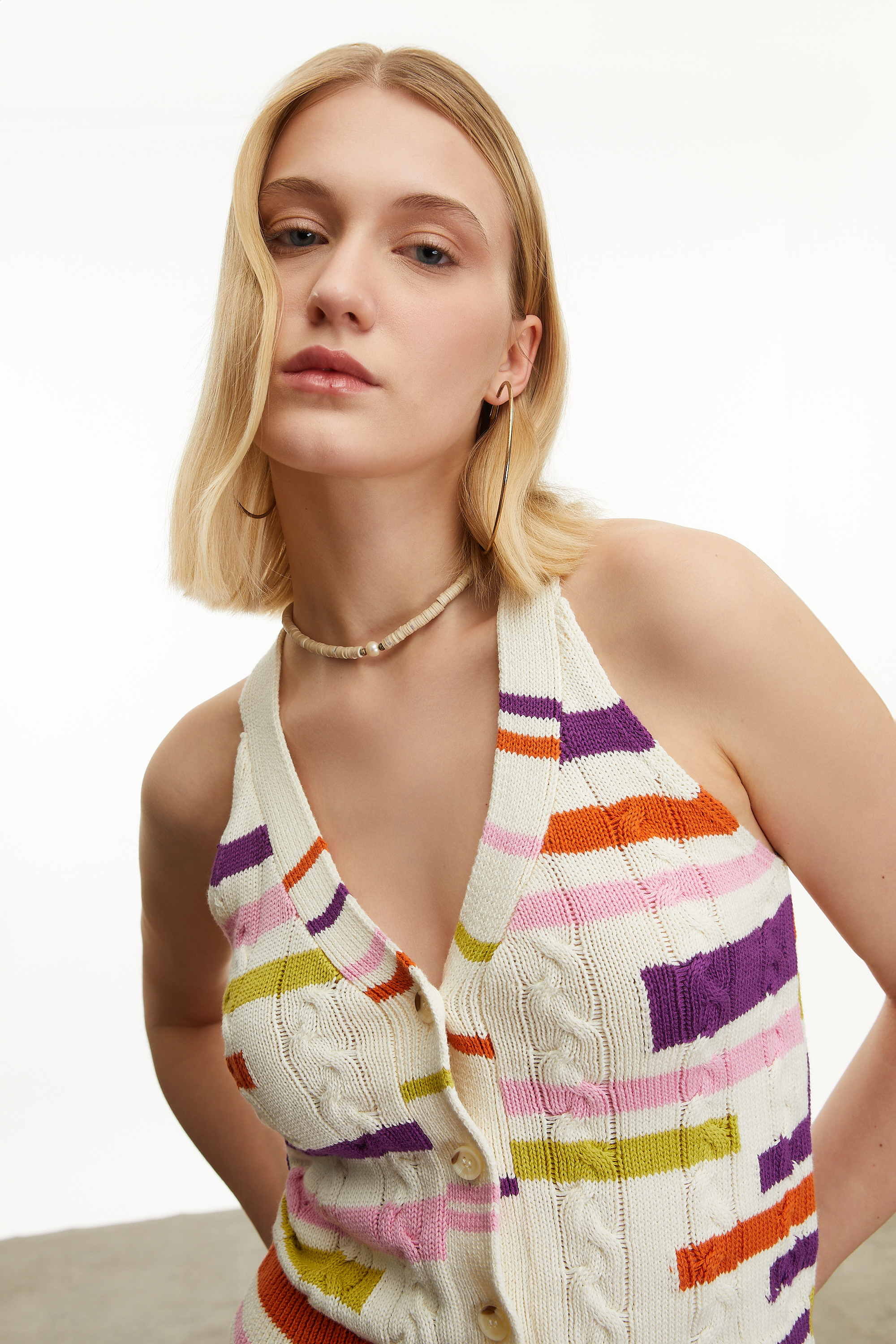 ÇİZGİLİ KOLSUZ TRİKO BLUZ