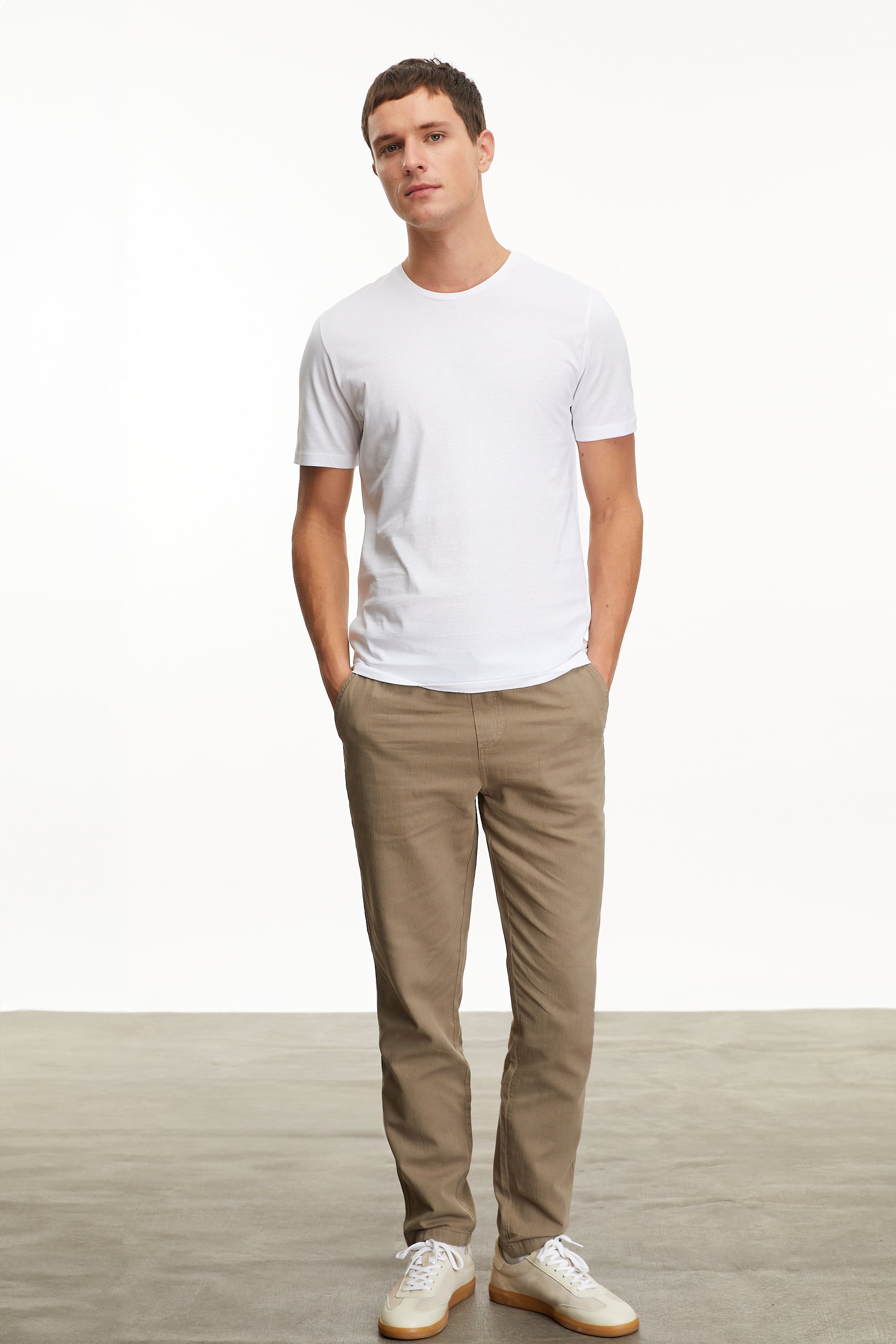 BİSİKLET YAKA KISA KOLLU T-SHIRT