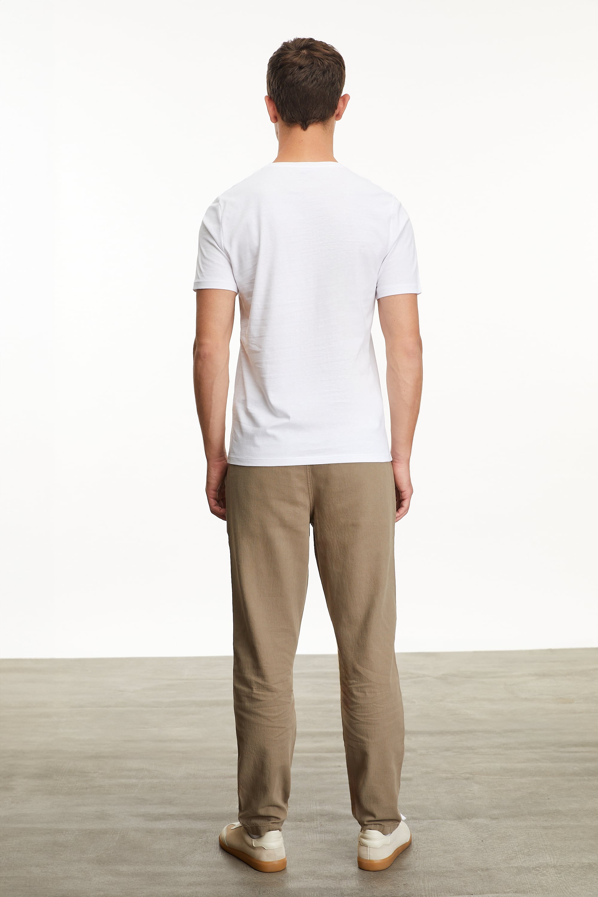 BİSİKLET YAKA KISA KOLLU T-SHIRT