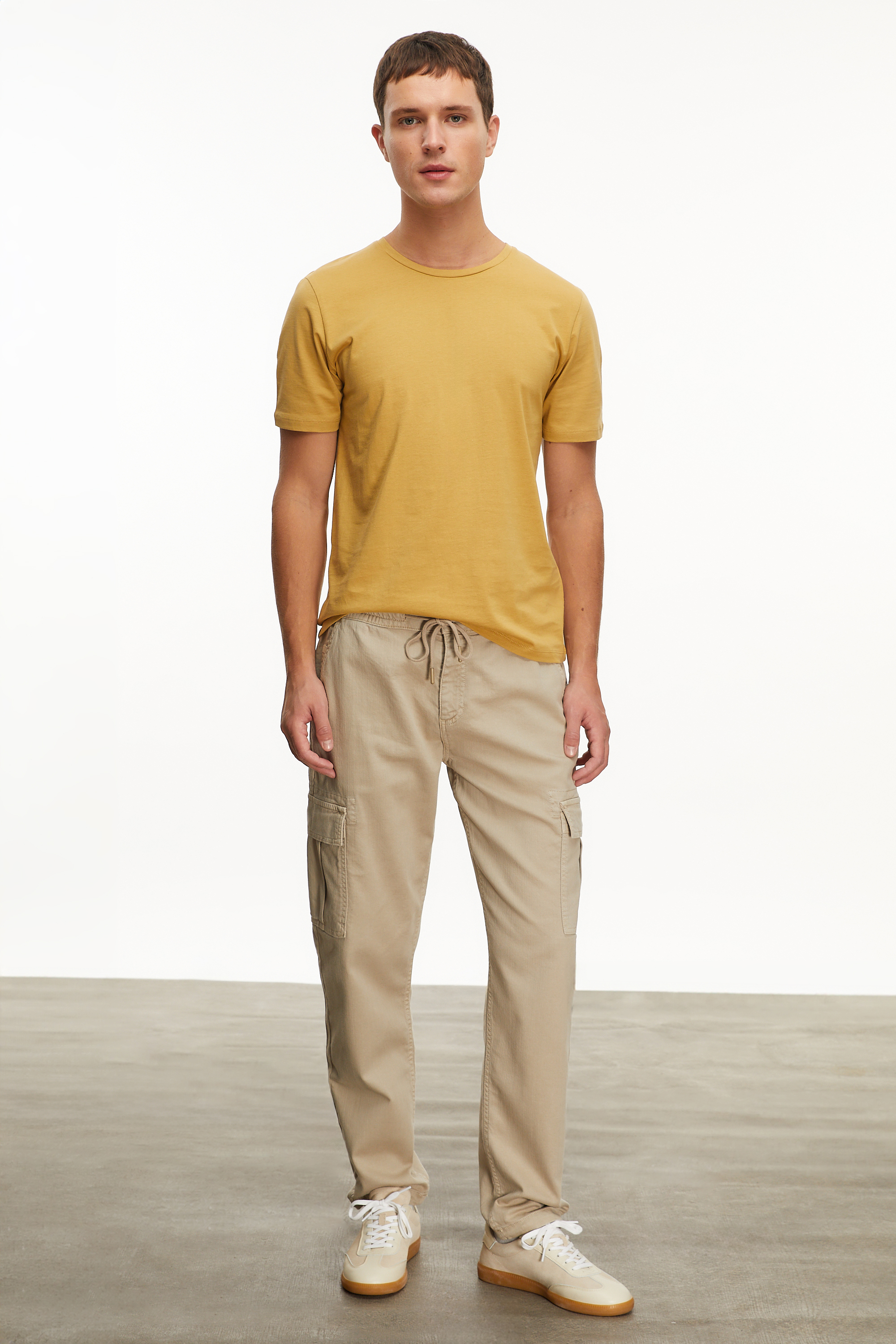 BİSİKLET YAKA KISA KOLLU T-SHIRT