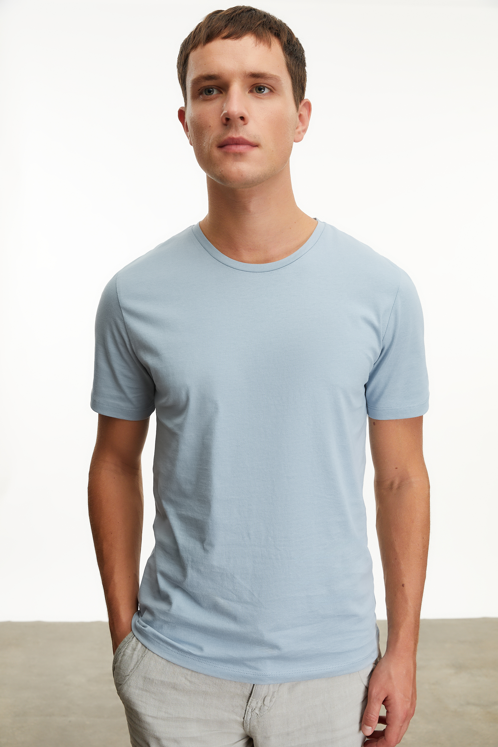 BİSİKLET YAKA KISA KOLLU T-SHIRT