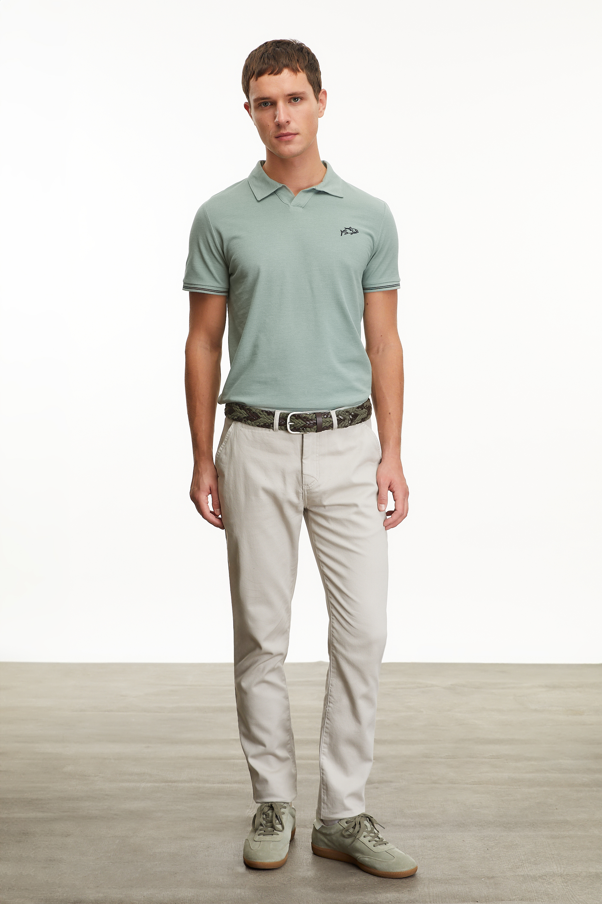 NAKIŞLI POLO YAKA KISA KOLLU T-SHIRT